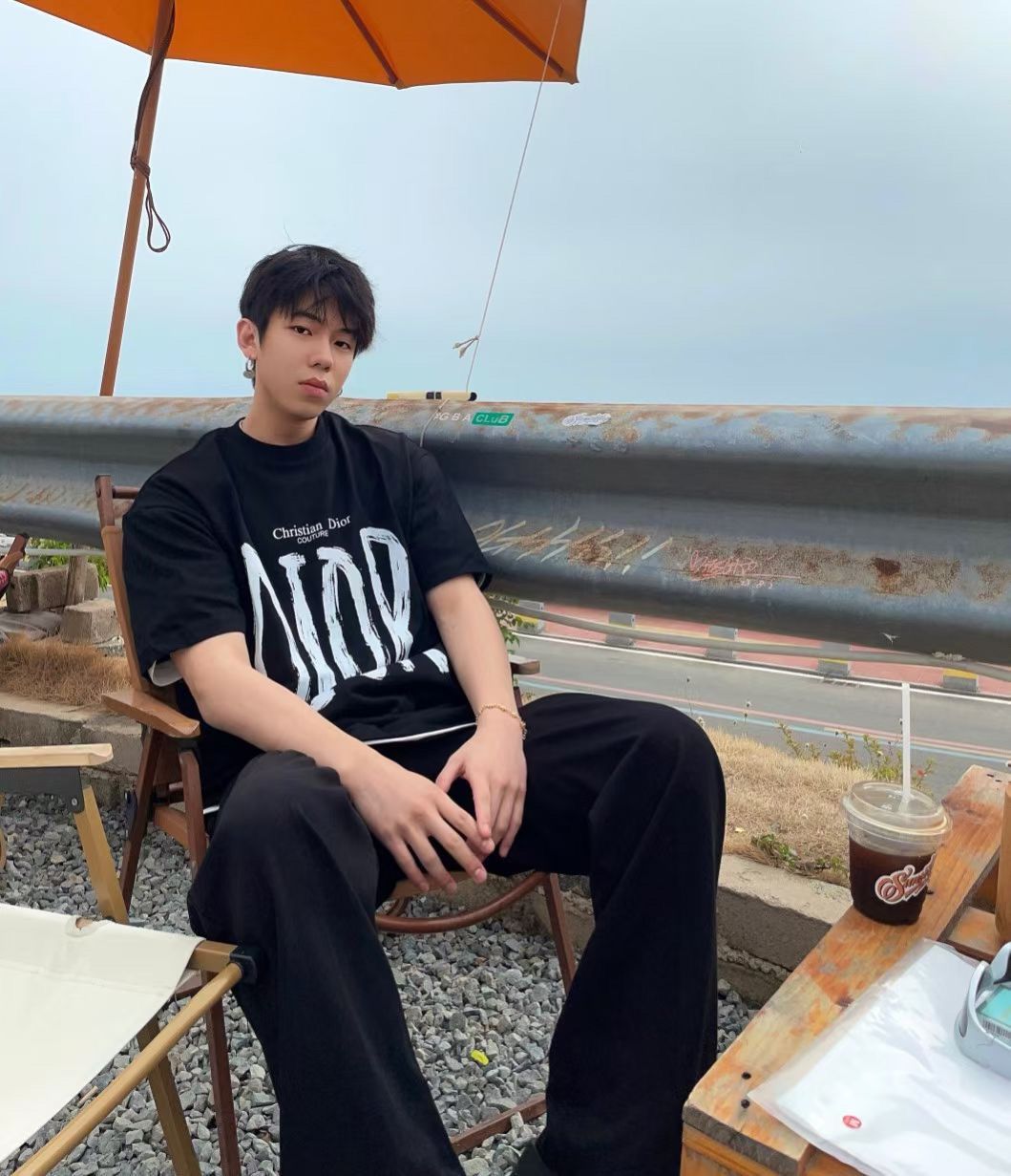 【DIOR】（ディオール）半袖 ご好評に付き再入荷！