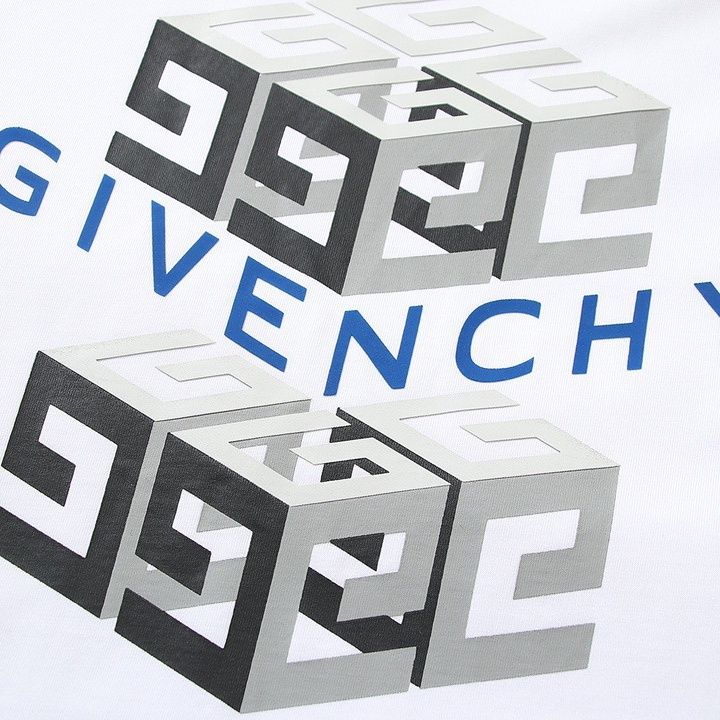 【GIVENCHY 公式旗艦店】ジバンシー Tシャツ ご好評に付き再入荷！