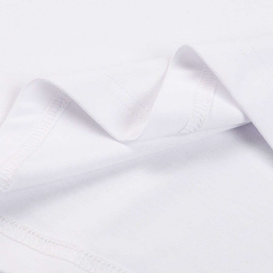 【DIOR】（ディオール）半袖 ご好評に付き再入荷！