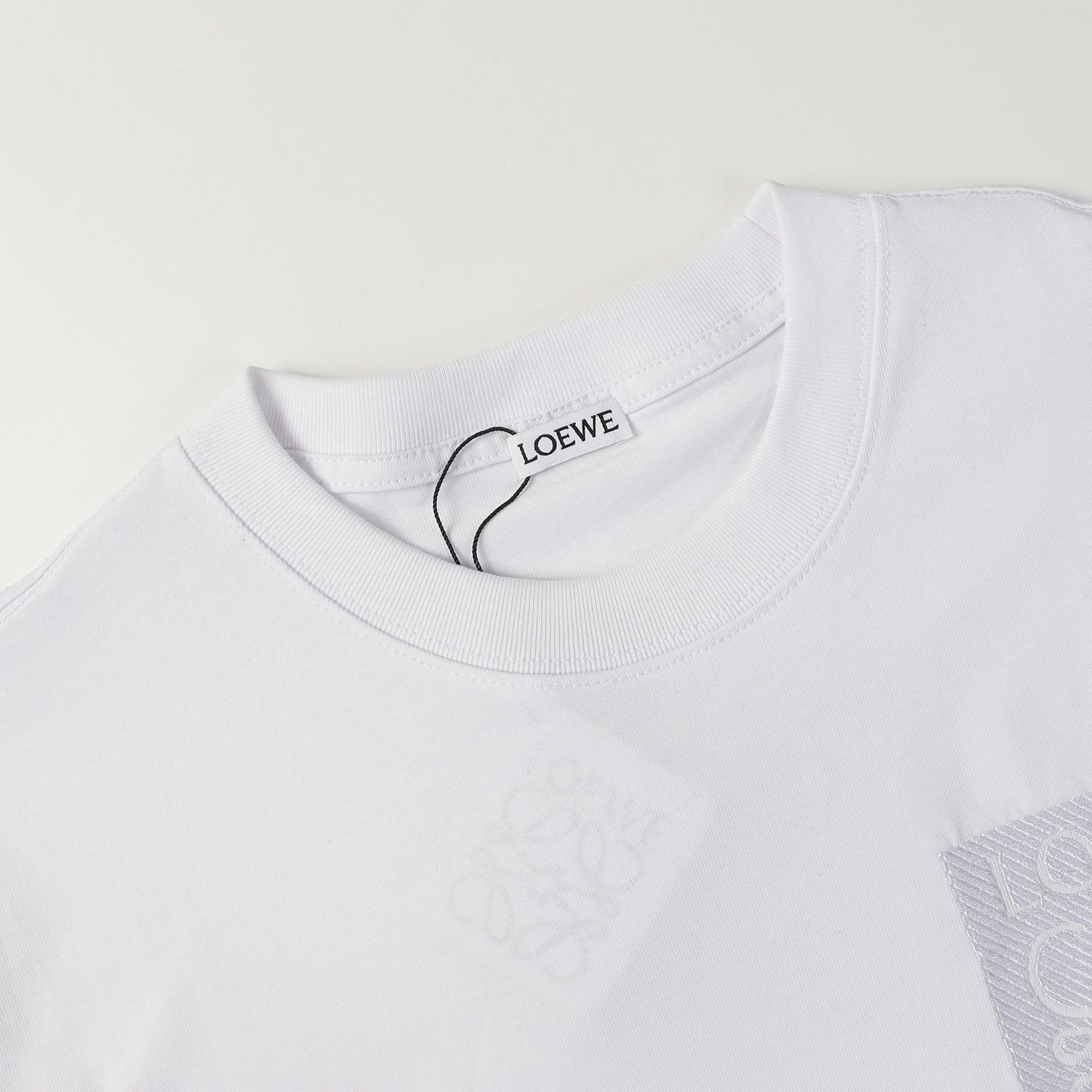 【LOEWE 公式旗艦店】(ロエベ)Tシャツ、ご好評に付き再入荷!