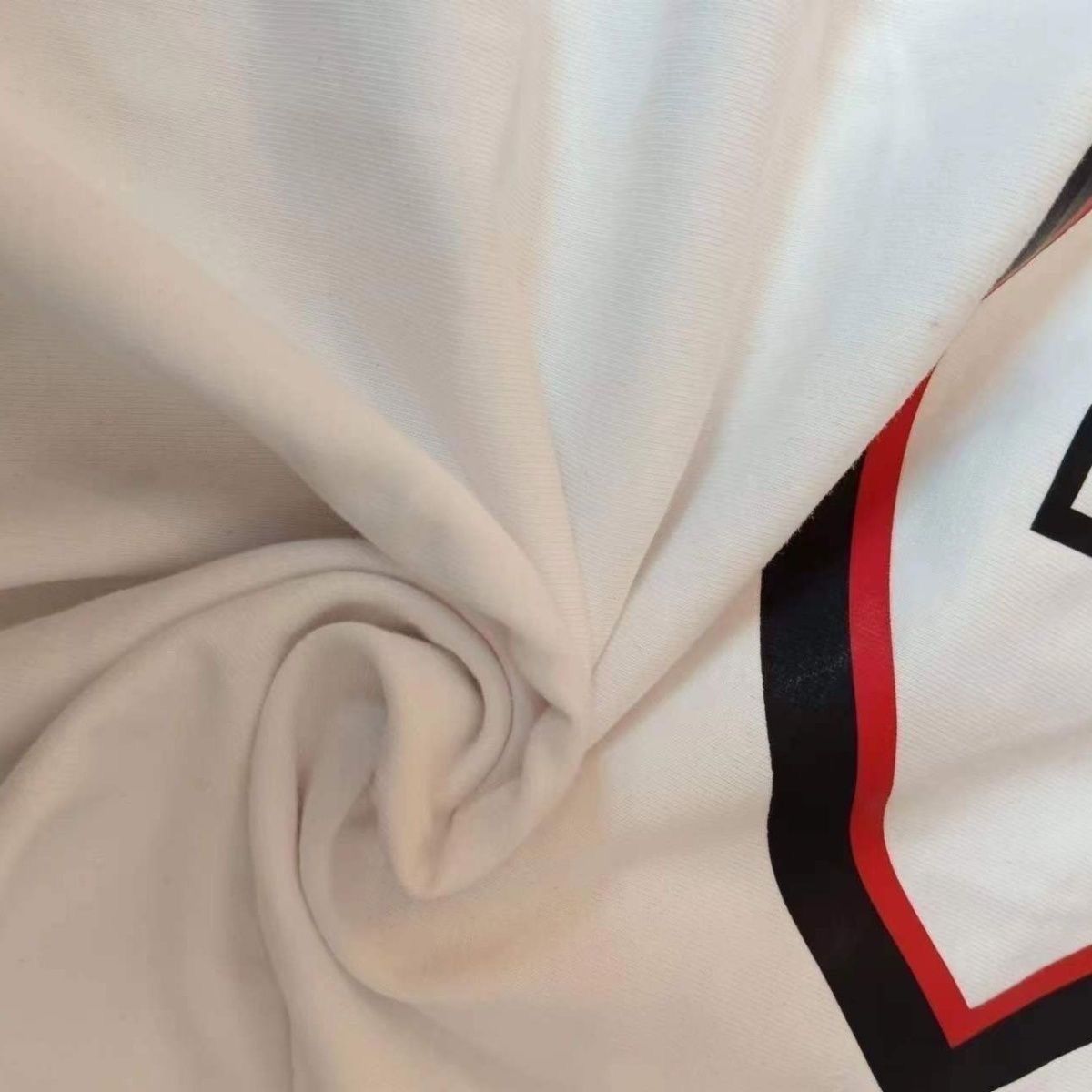 【Moncler 】(モンクレール)男女兼用、ご好評に付き再入荷!