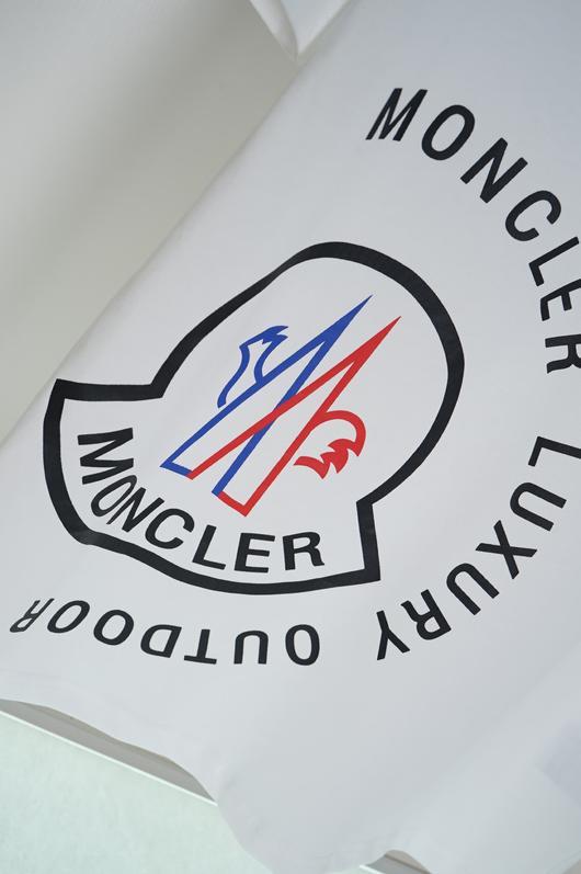 【Moncler 】（モンクレール）男女兼用、ご好評に付き再入荷！