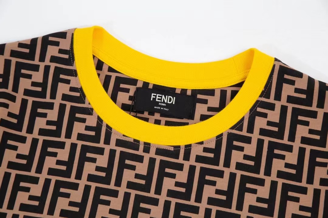 【FENDI】（フェンディ）【在庫あり】【即日出荷】半袖 男女兼用