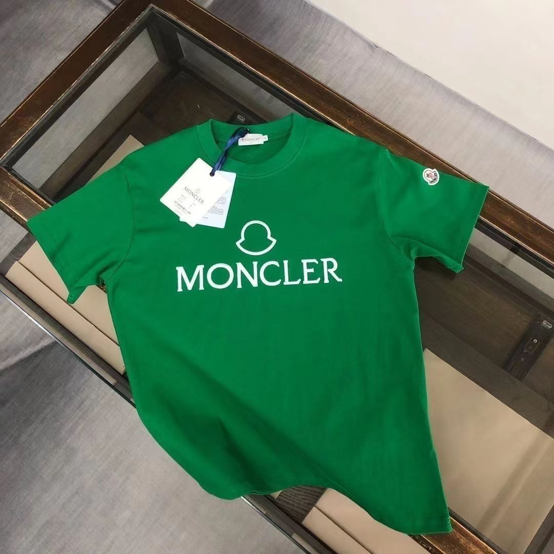 【Moncler 】（モンクレール）男女兼用、ご好評に付き再入荷！