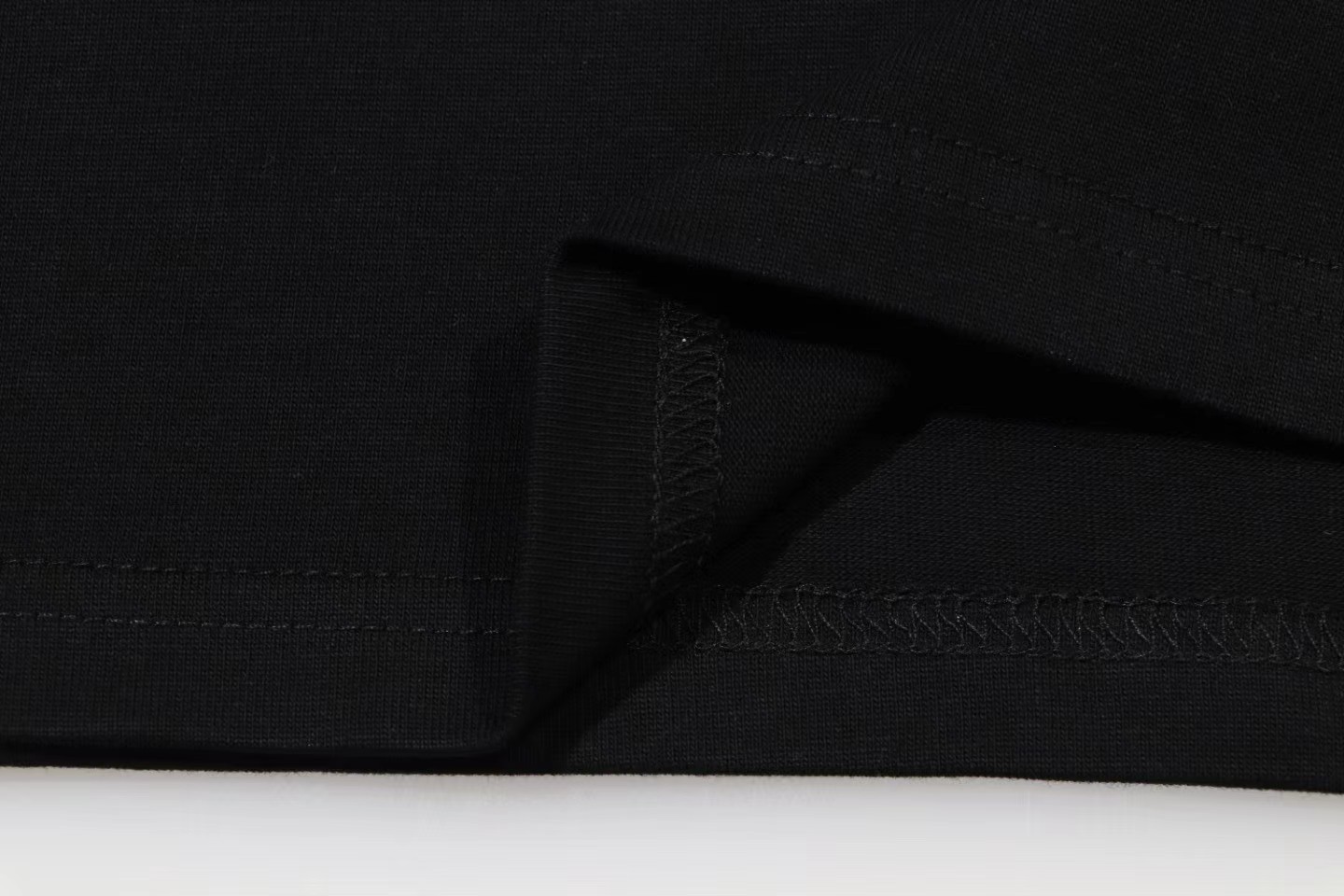 【Moncler 】（モンクレール）男女兼用、ご好評に付き再入荷！