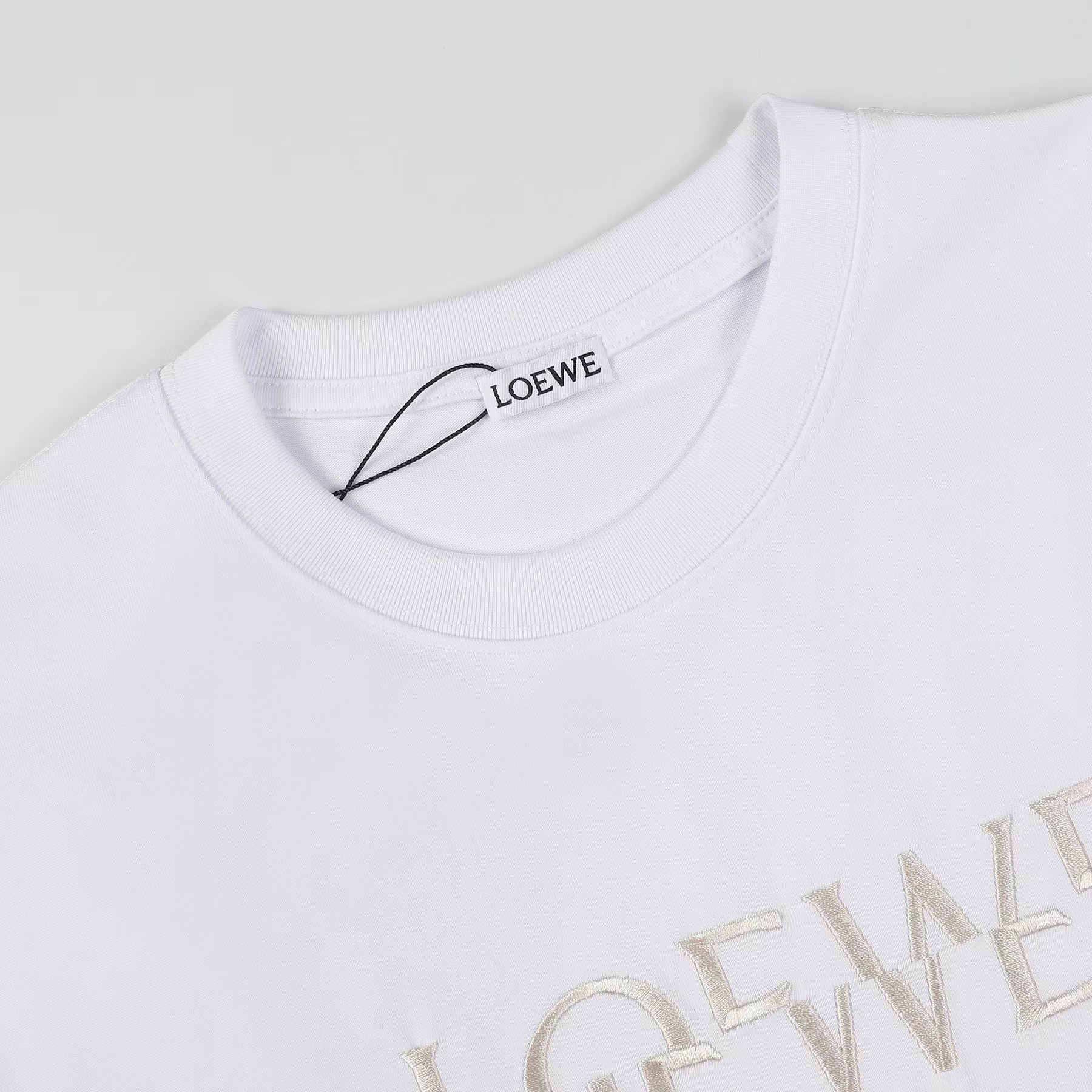 【LOEWE 公式旗艦店】（ロエベ）立体刺繍のズレ半袖Tシャツ 男女兼用