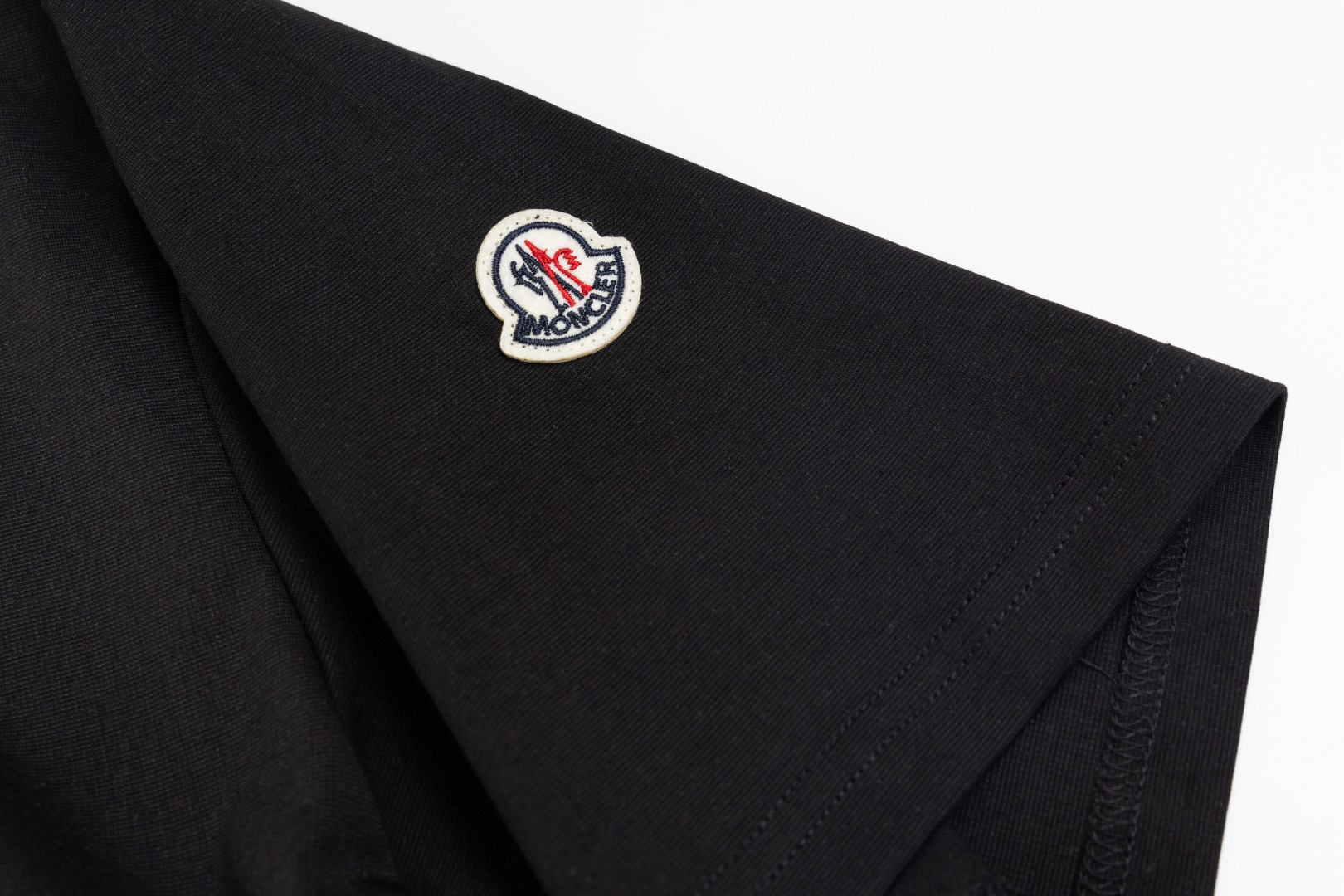 【Moncler 】（モンクレール）男女兼用、ご好評に付き再入荷！