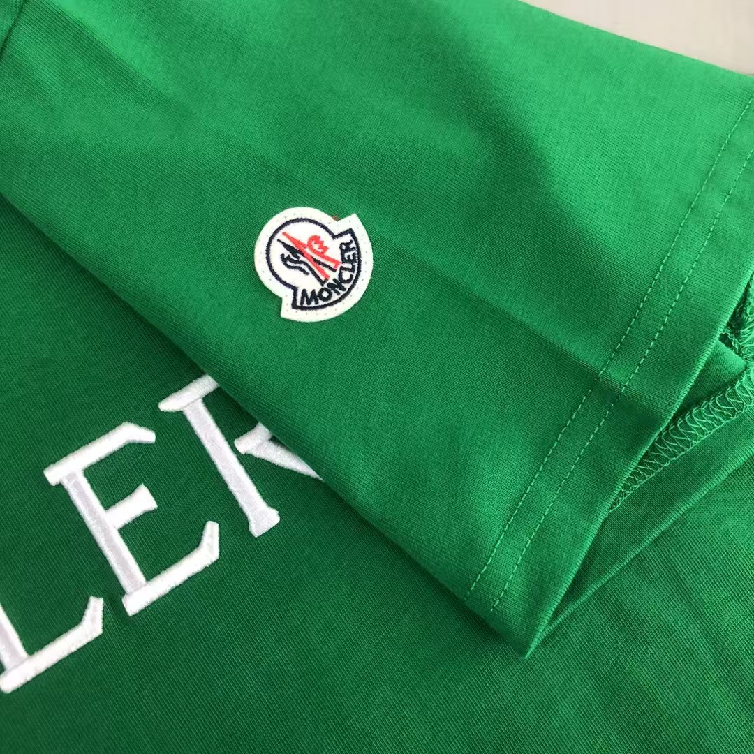 【Moncler 】(モンクレール)男女兼用、ご好評に付き再入荷!