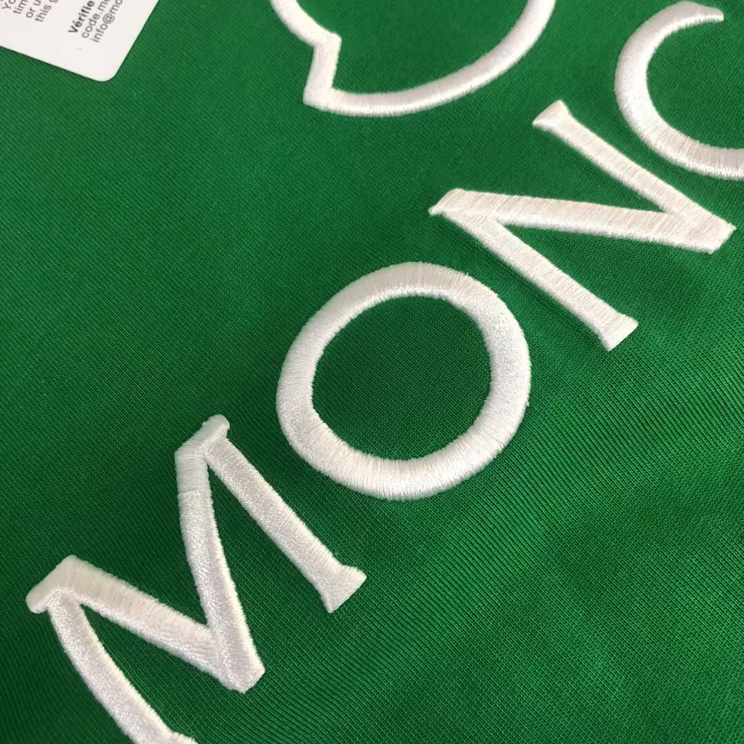 【Moncler 】(モンクレール)男女兼用、ご好評に付き再入荷!