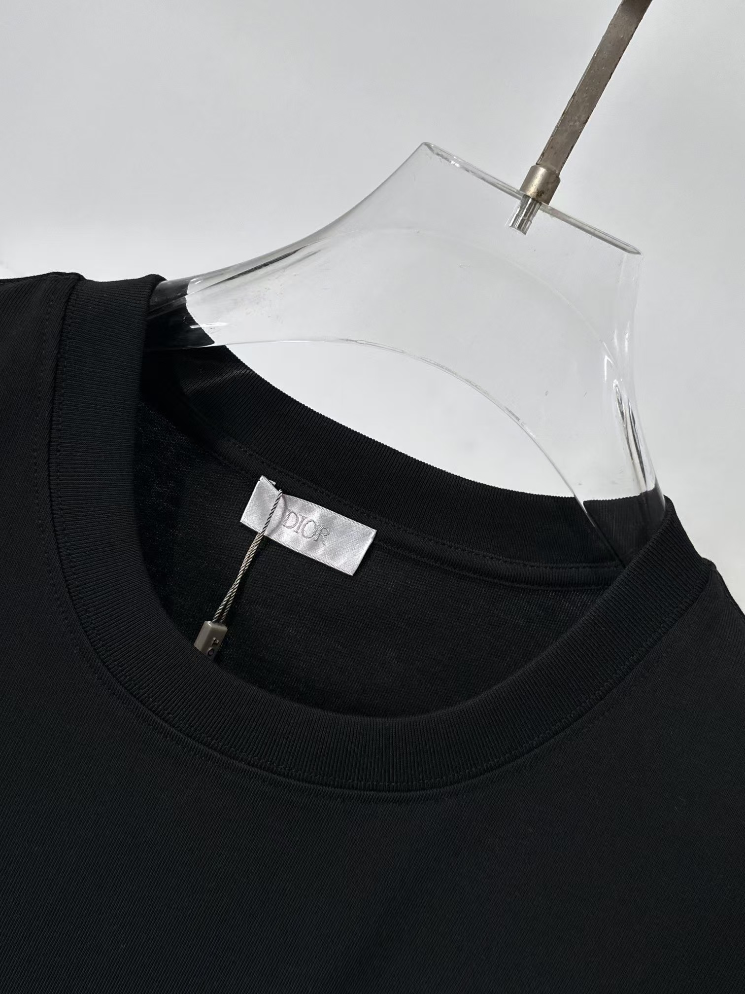 【DIOR 公式旗艦店】ディオール Tシャツ ご好評に付き再入荷！