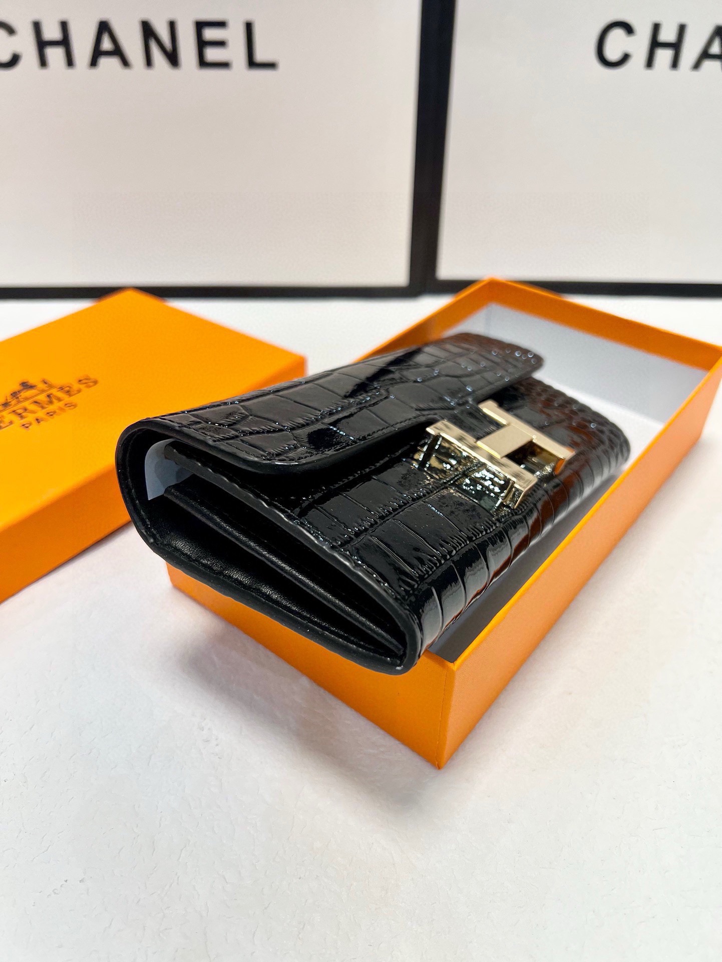 Hermes(エルメス)Constance Long Wallet 財布とクラッチバッグ