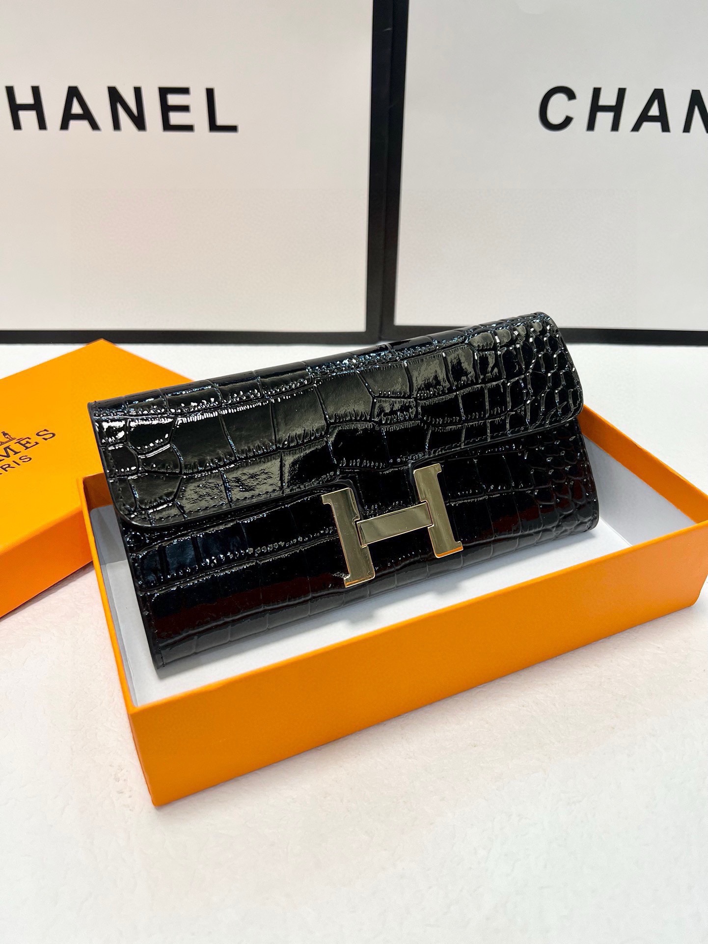 Hermes(エルメス)Constance Long Wallet 財布とクラッチバッグ