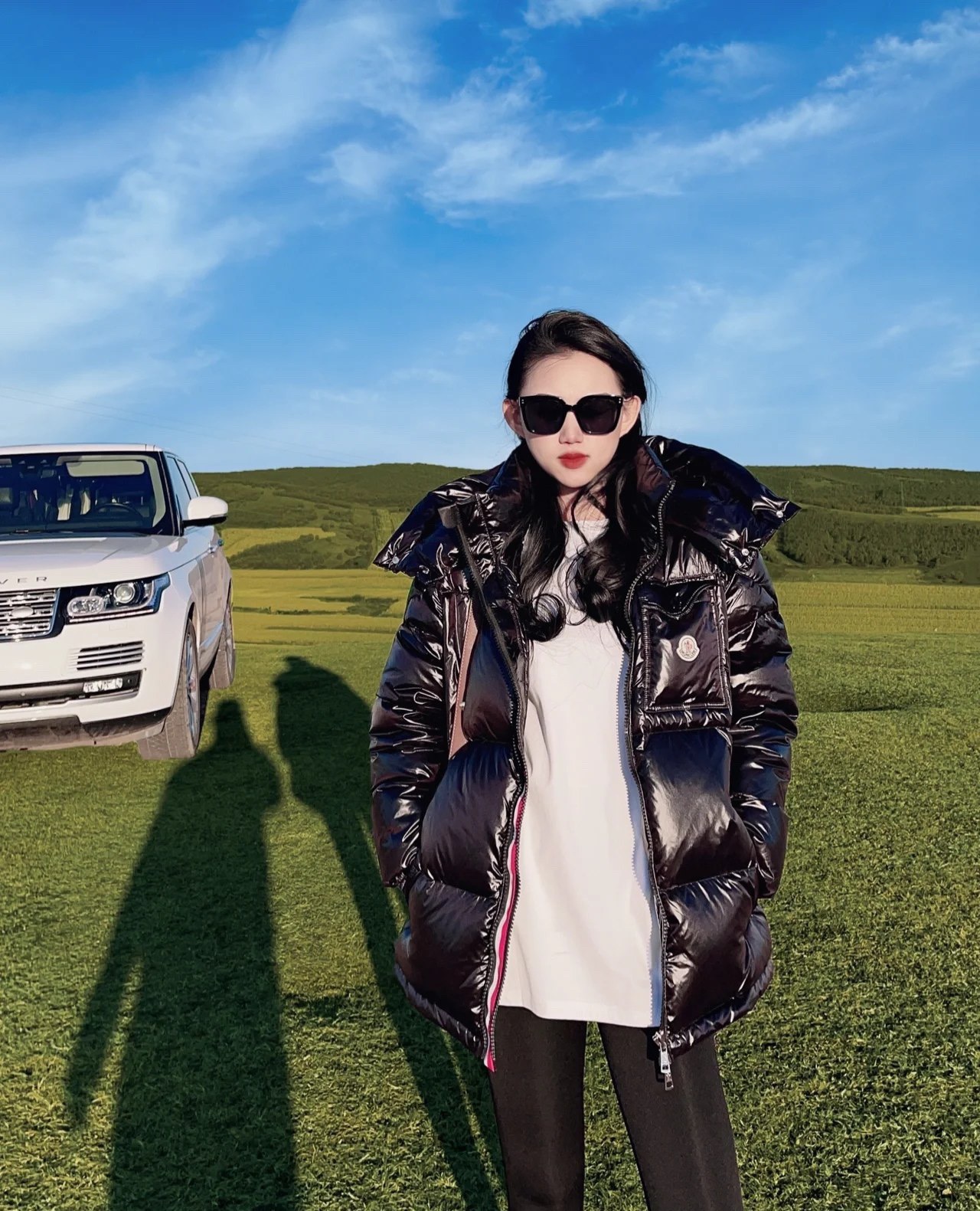 【公式認定ストア】MONCLERモンクレール 定番ダウンコート 限定発売中！多くの著名人やセレブに愛用されています! 爆買い！即完売必至 Montbeliard「三色ストライプジッパー」(さんしょくストライプジッパー)