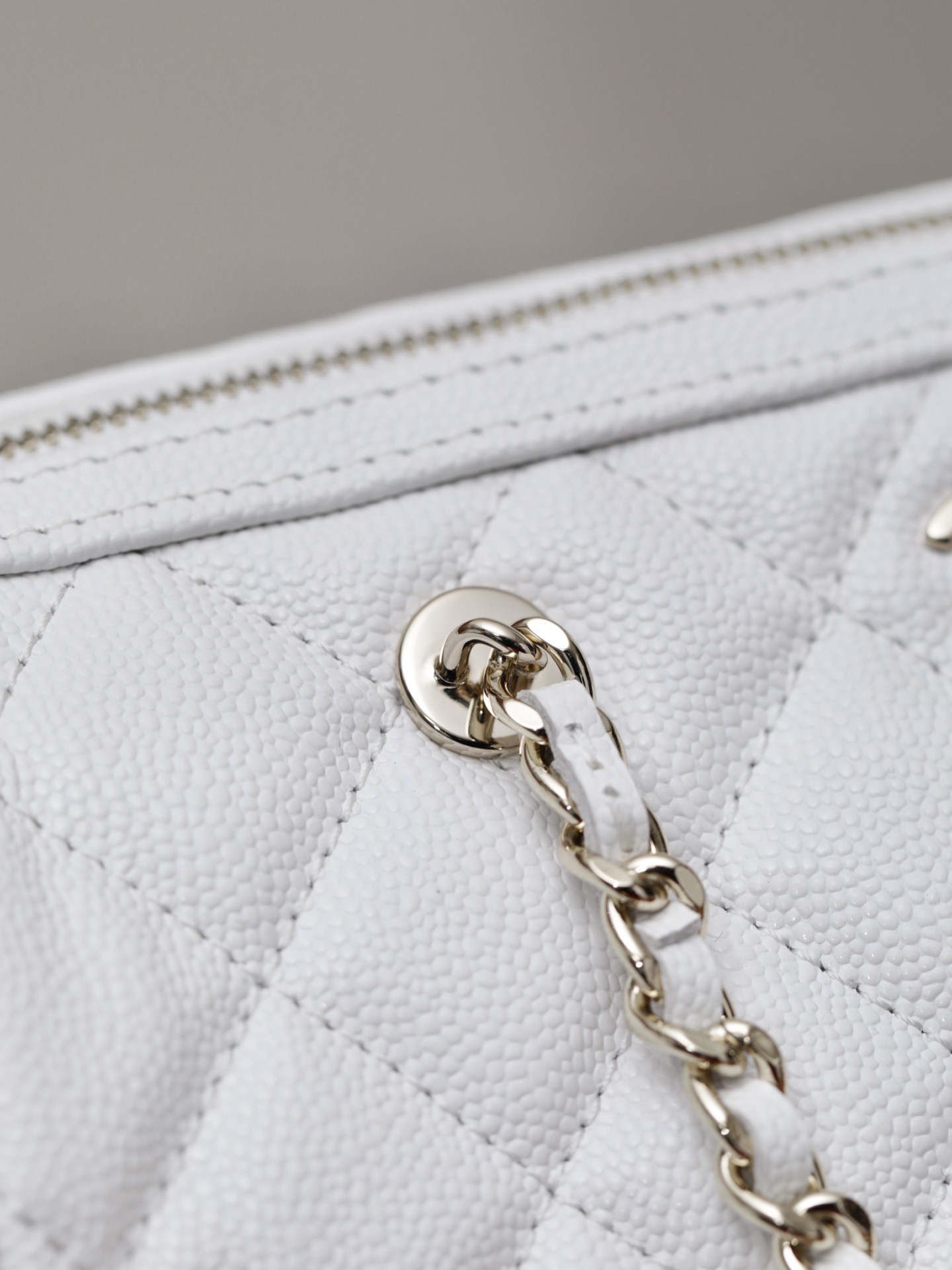 Chanel 25P シャネル 2025年春コレクション ボウリングバッグ風のリュック型ショルダーバッグ