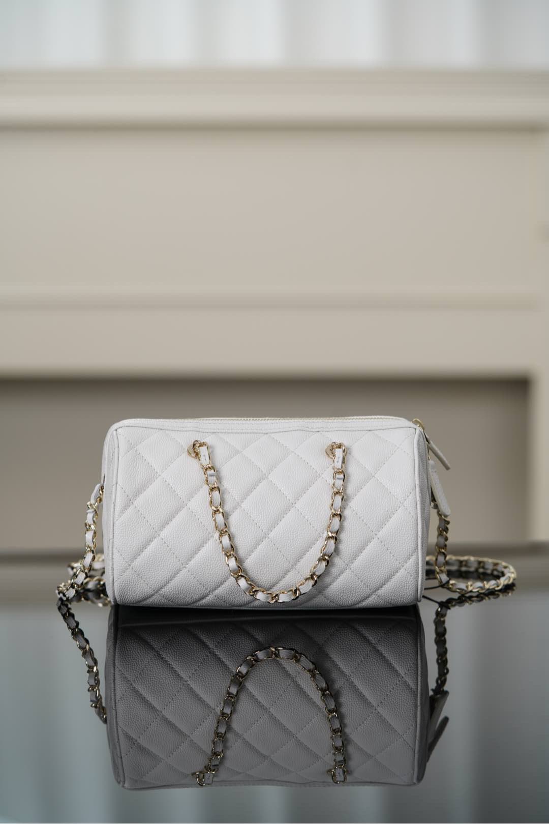 Chanel 25P シャネル 2025年春コレクション ボウリングバッグ風のリュック型ショルダーバッグ