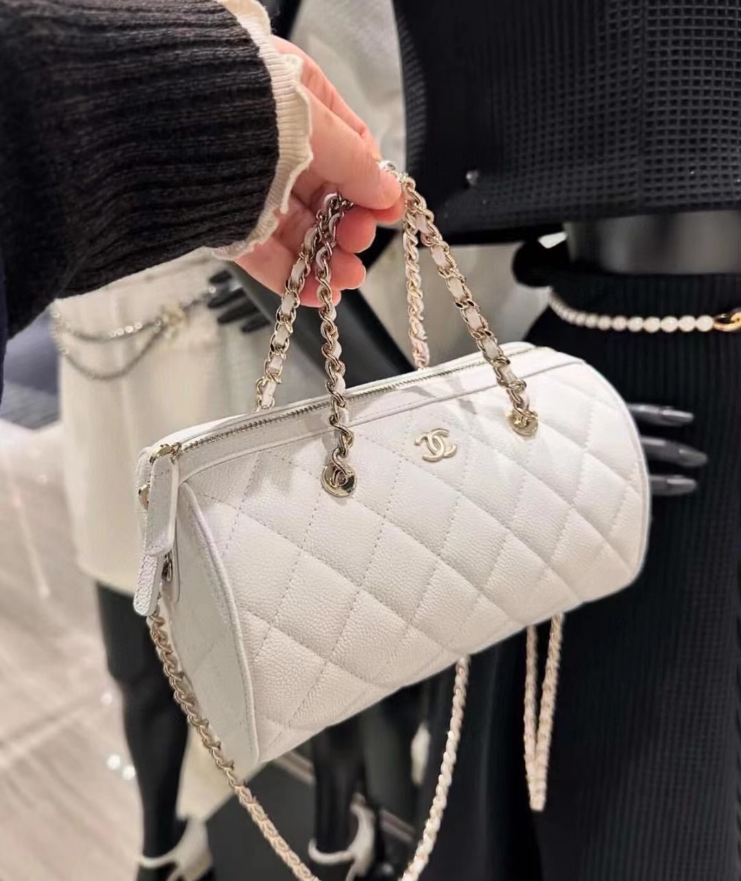 Chanel 25P シャネル 2025年春コレクション ボウリングバッグ風のリュック型ショルダーバッグ
