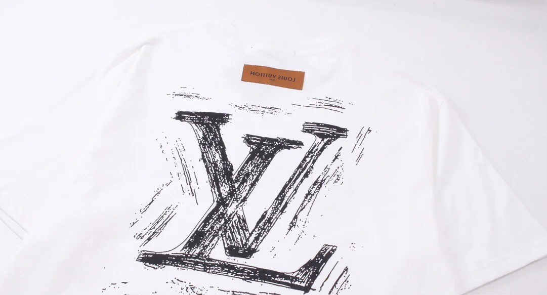 LOUIS VUITTON 男女兼用、ご好評に付き再入荷！半袖