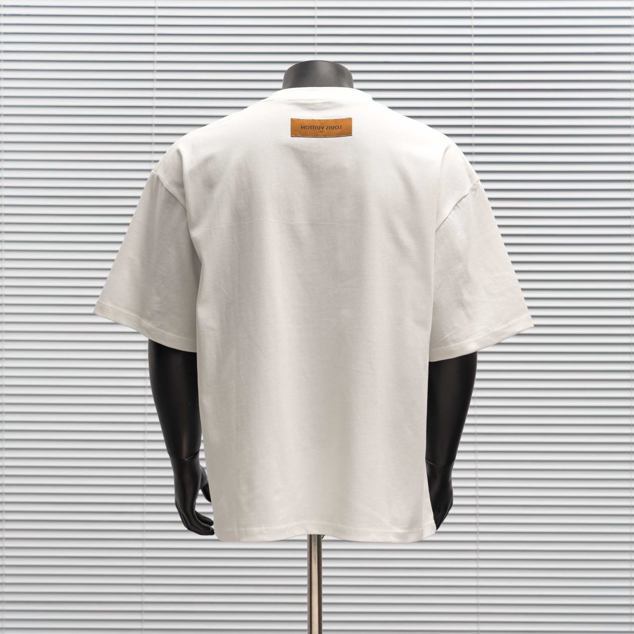 LOUIS VUITTON 男女兼用、ご好評に付き再入荷！半袖