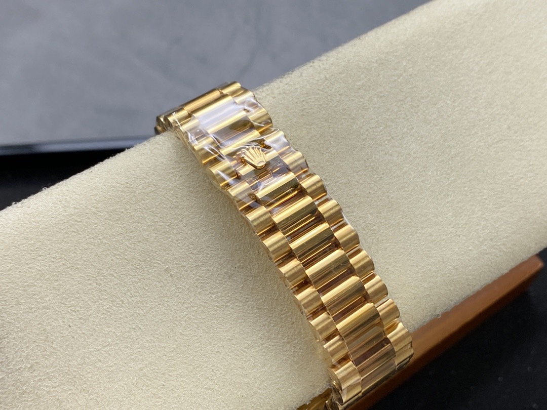 NEW 2025 新2025ロレックスデイトジャスト40ミリメートルゴールドケースグリーンダイヤルロレックス