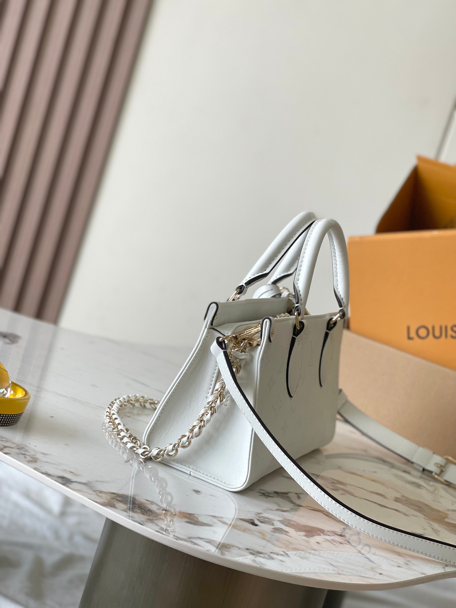 大人気モデル!!完売寸前☆ LOUIS VUITTON  Monogram ハンドバッグ M11274