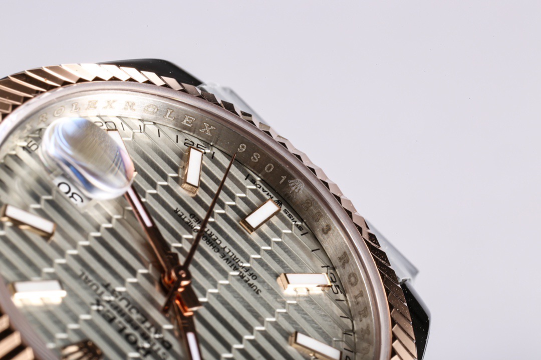 NEW 2025 ロレックス（スイスの腕時計ブランド）Rolex  Land-Dweller 40mm機械式時計