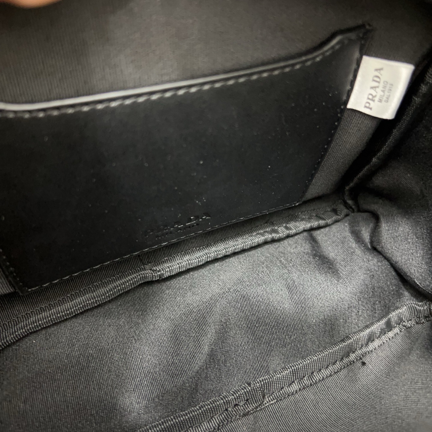 PRADA ナイロン ショルダーバッグ カメラバッグ ユニセックス クロスボディバッグ ワンショルダーバッグ