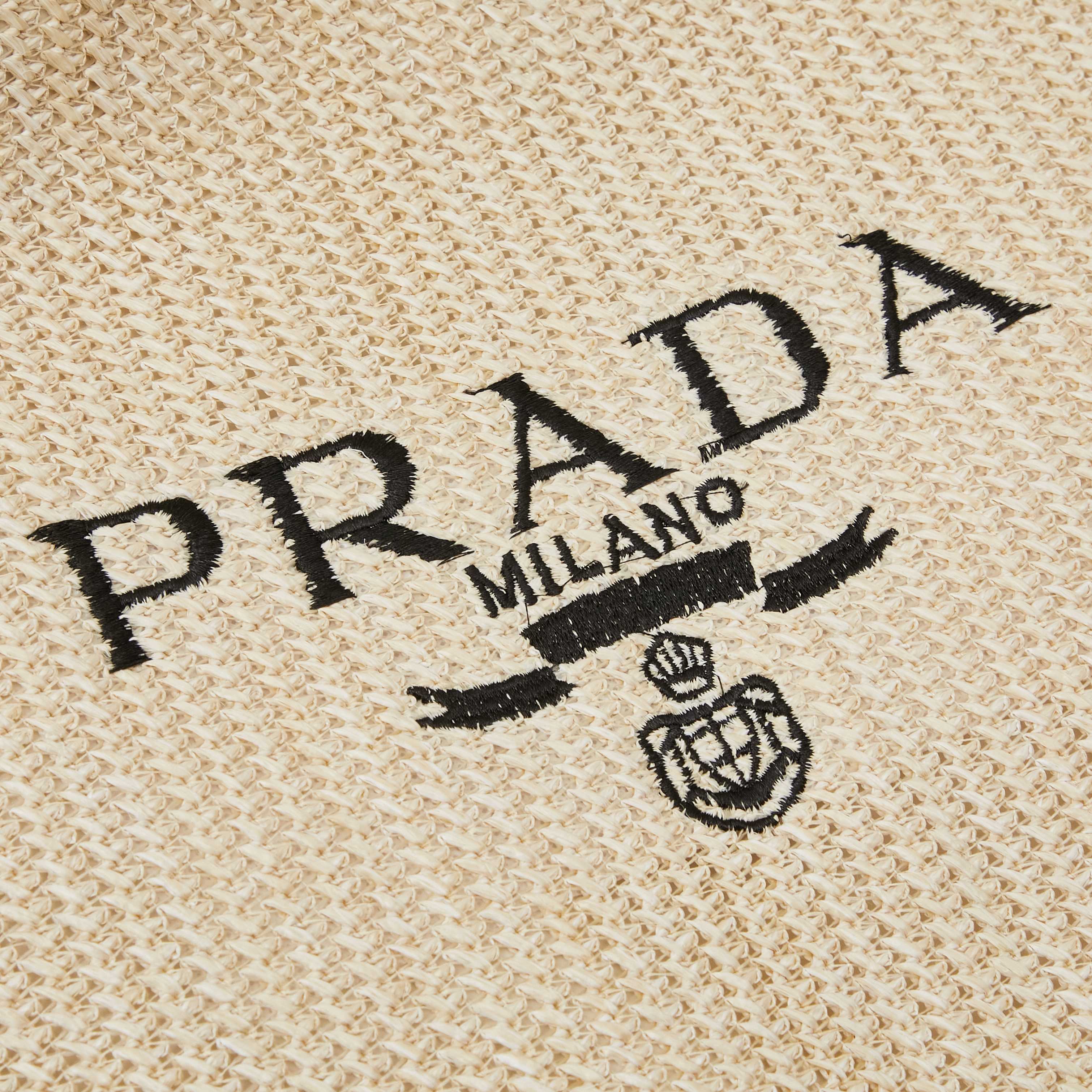 PRADA 新作 ホロウアウト ラフィア編み トートバッグ