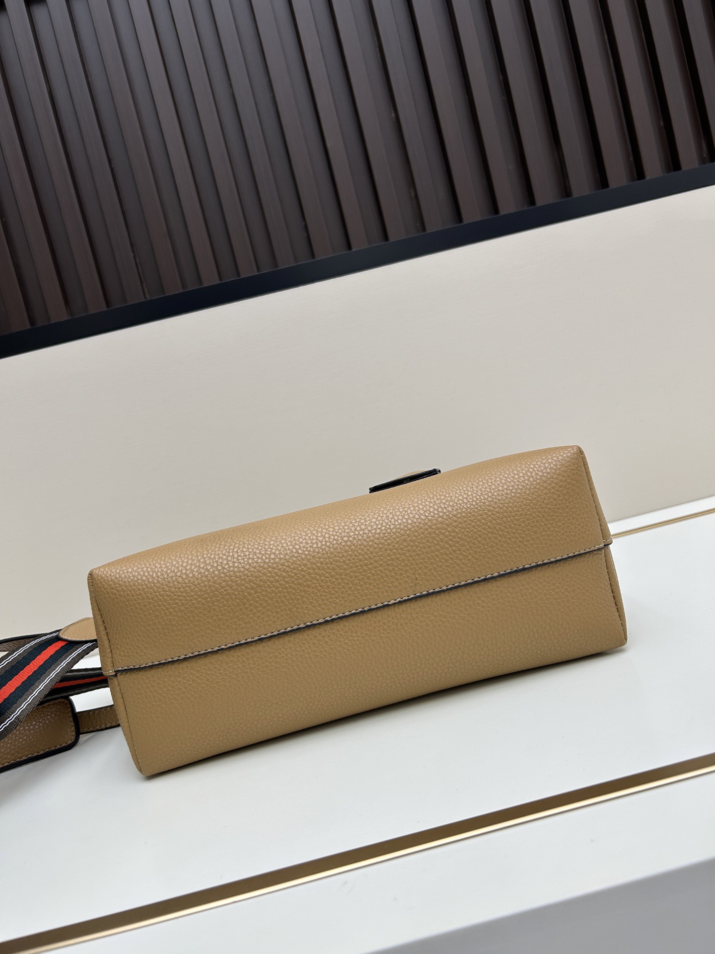 PRADA クラシックデザイン ダブルショルダーストラップ💋 カーフレザー 2ハンドル レディースバッグ