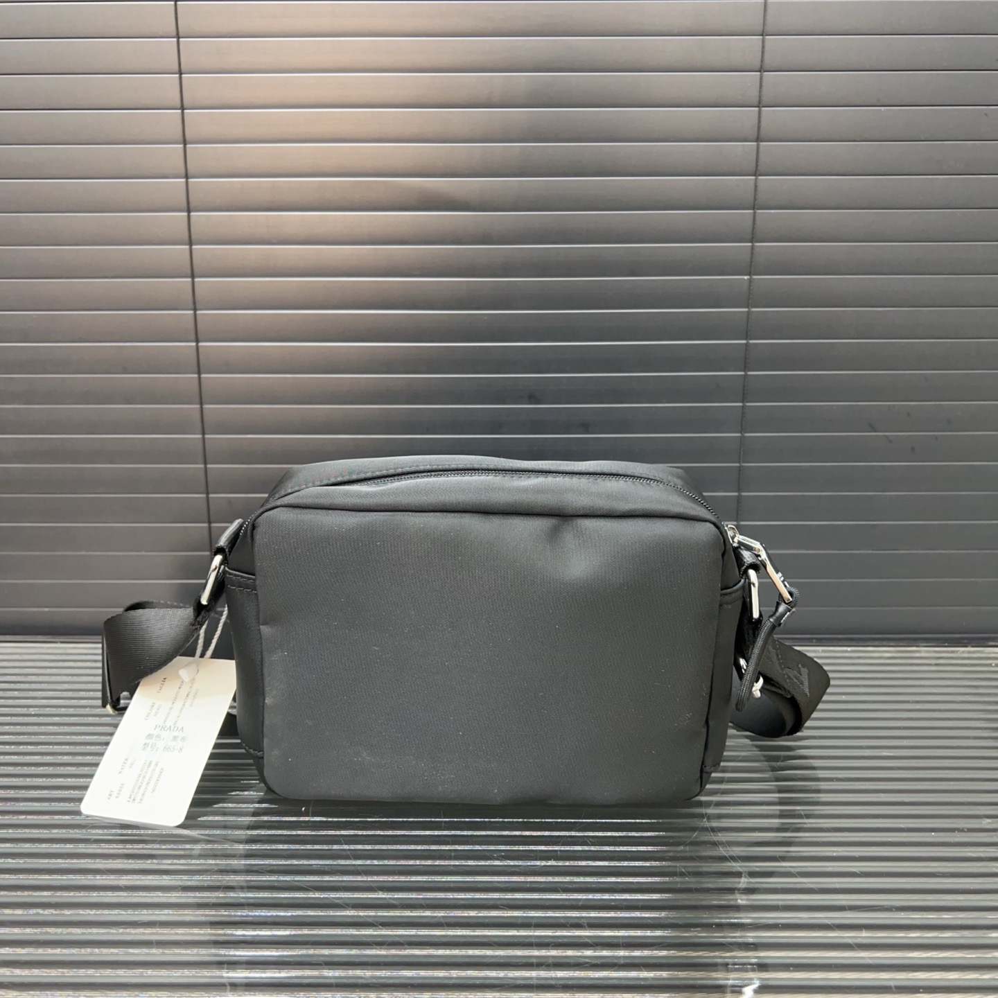 PRADA ナイロン ショルダーバッグ カメラバッグ ユニセックス クロスボディバッグ ワンショルダーバッグ