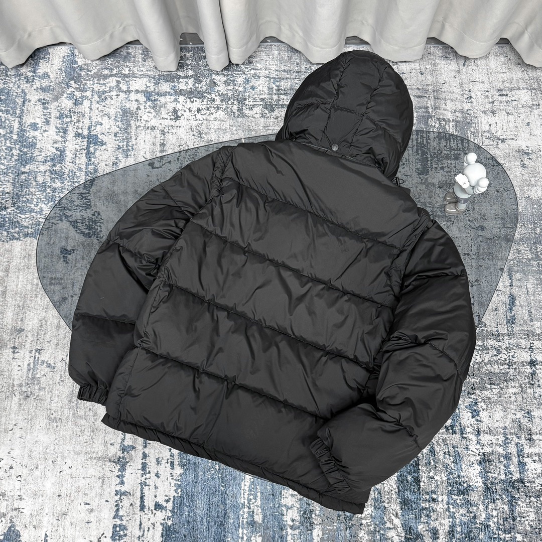 【人気商品】MONCLERモンクレール 取り外し可能ベスト付き プレミアム95%ホワイトダックダウン 超ソフトダウンジャケット