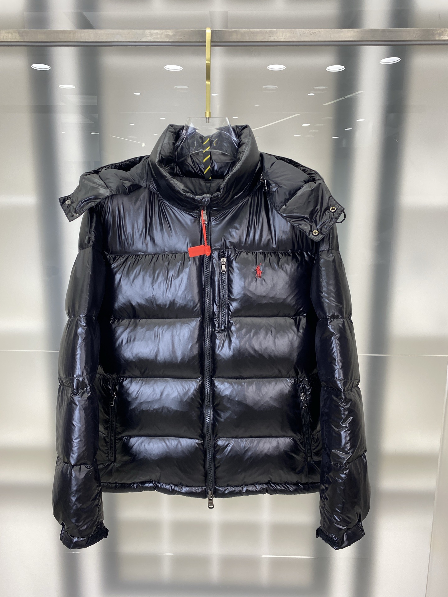 【人気商品】Ralph Lauren ラルフローレン 2025年新作 ポニー刺繍入り シャイニー セミハイネック ダウンジャケット MONCLER