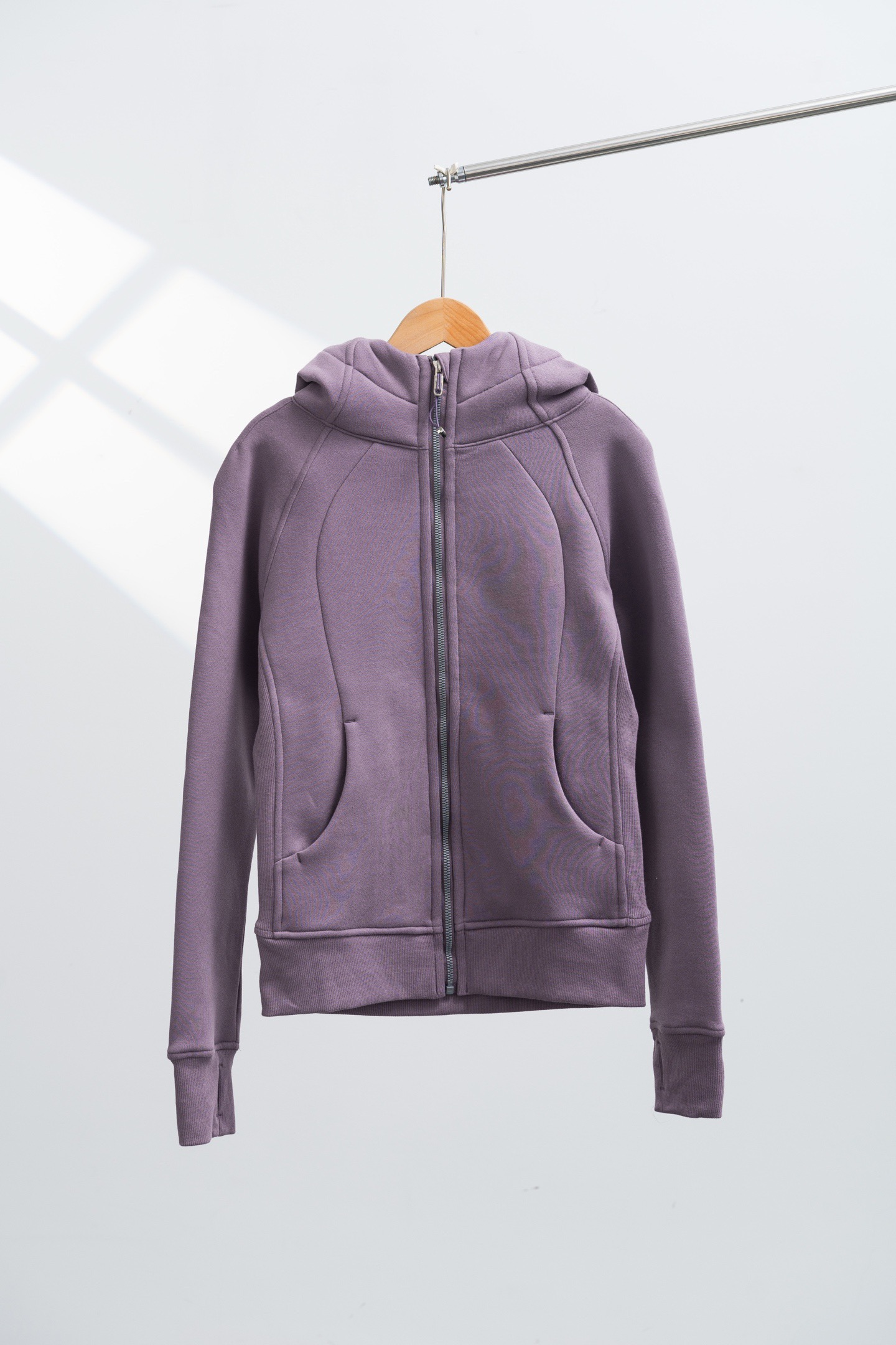 【人気商品】Lululemon（ルルレモン） Scuba ジップアップ スポーツフーディー レディース スリムフィットジャケット MONCLER