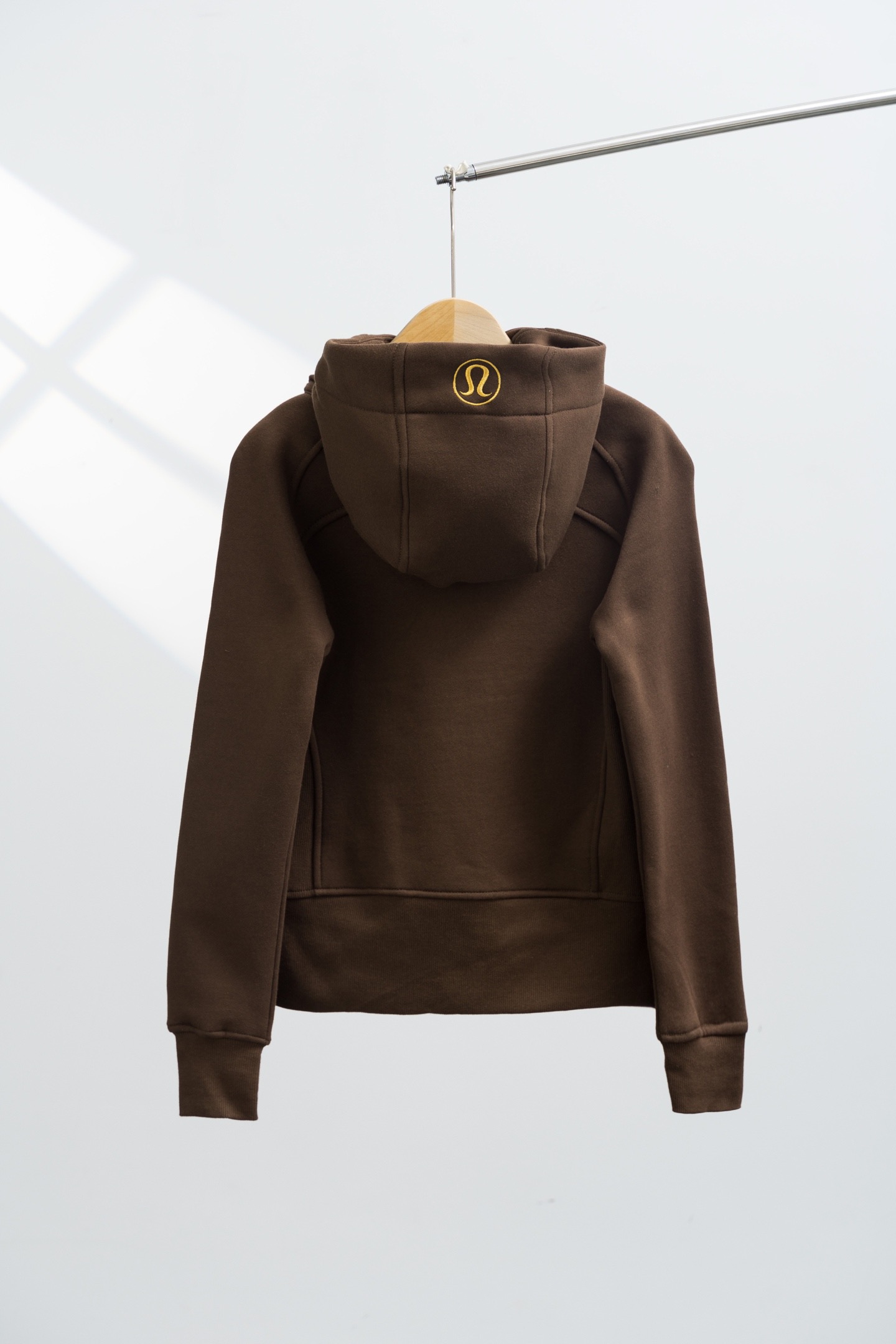 【人気商品】Lululemon（ルルレモン） Scuba ジップアップ スポーツフーディー レディース スリムフィットジャケット MONCLER