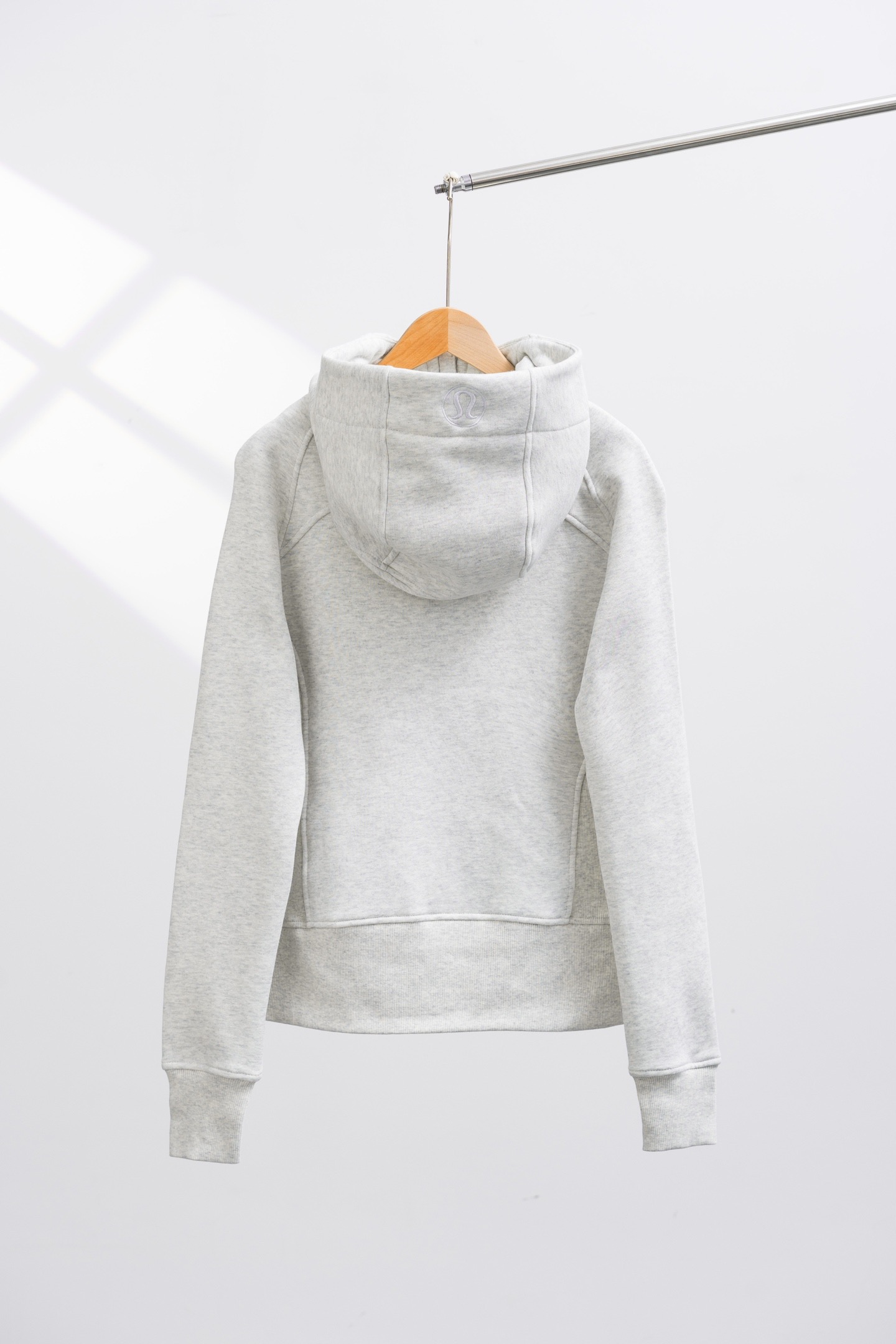 【人気商品】Lululemon（ルルレモン） Scuba ジップアップ スポーツフーディー レディース スリムフィットジャケット MONCLER