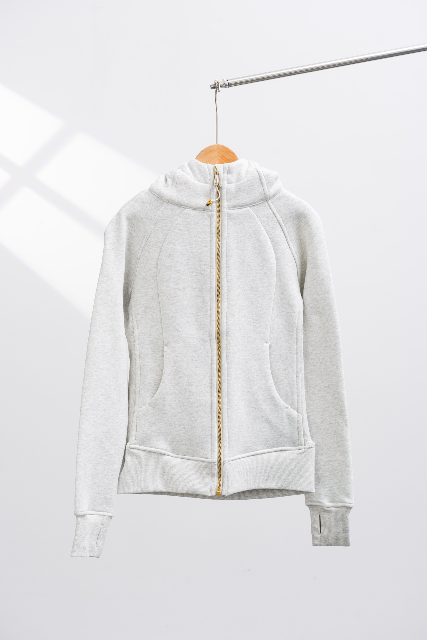 【人気商品】Lululemon（ルルレモン） Scuba ジップアップ スポーツフーディー レディース スリムフィットジャケット MONCLER