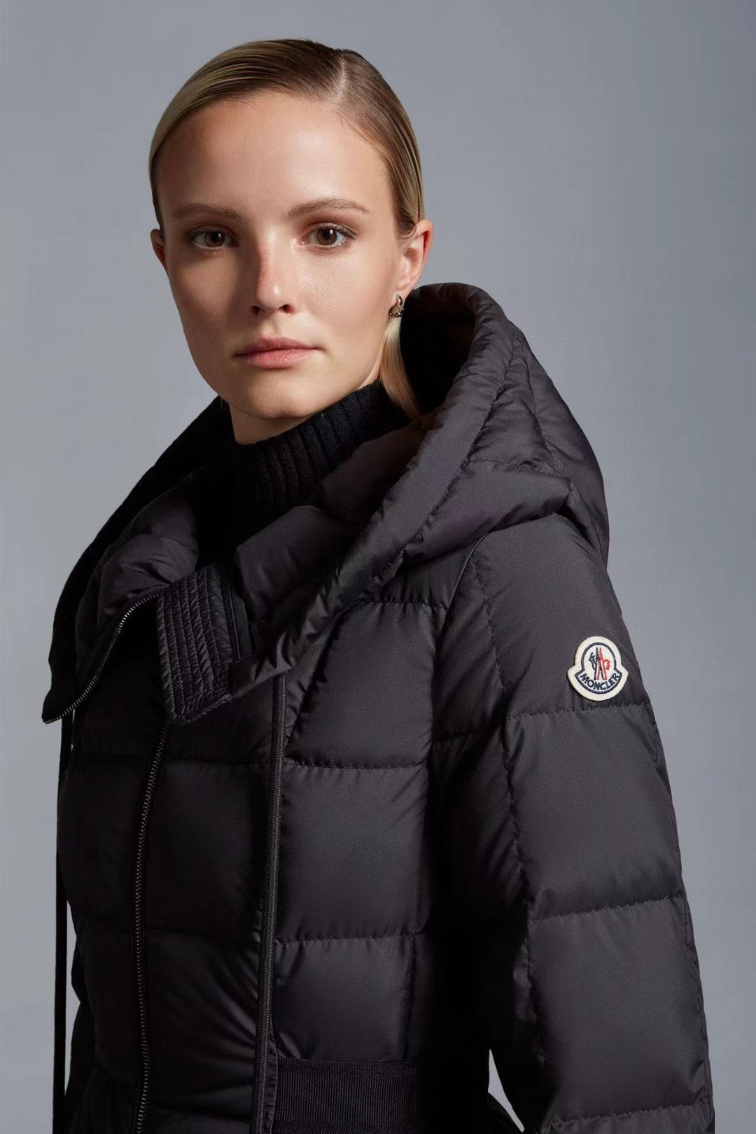 Moncler（モンクレール） 2025年最新作 逃亡中の王女 ファッションデザイナーズモデル ダウンジャケット レディース