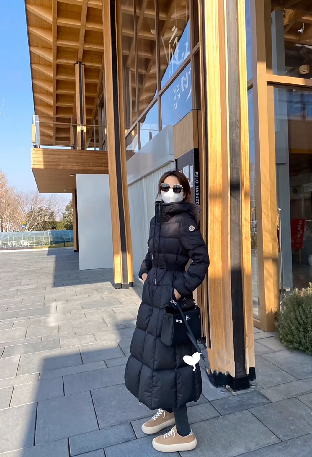 Moncler（モンクレール） 2025年最新作 逃亡中の王女 ファッションデザイナーズモデル ダウンジャケット レディース