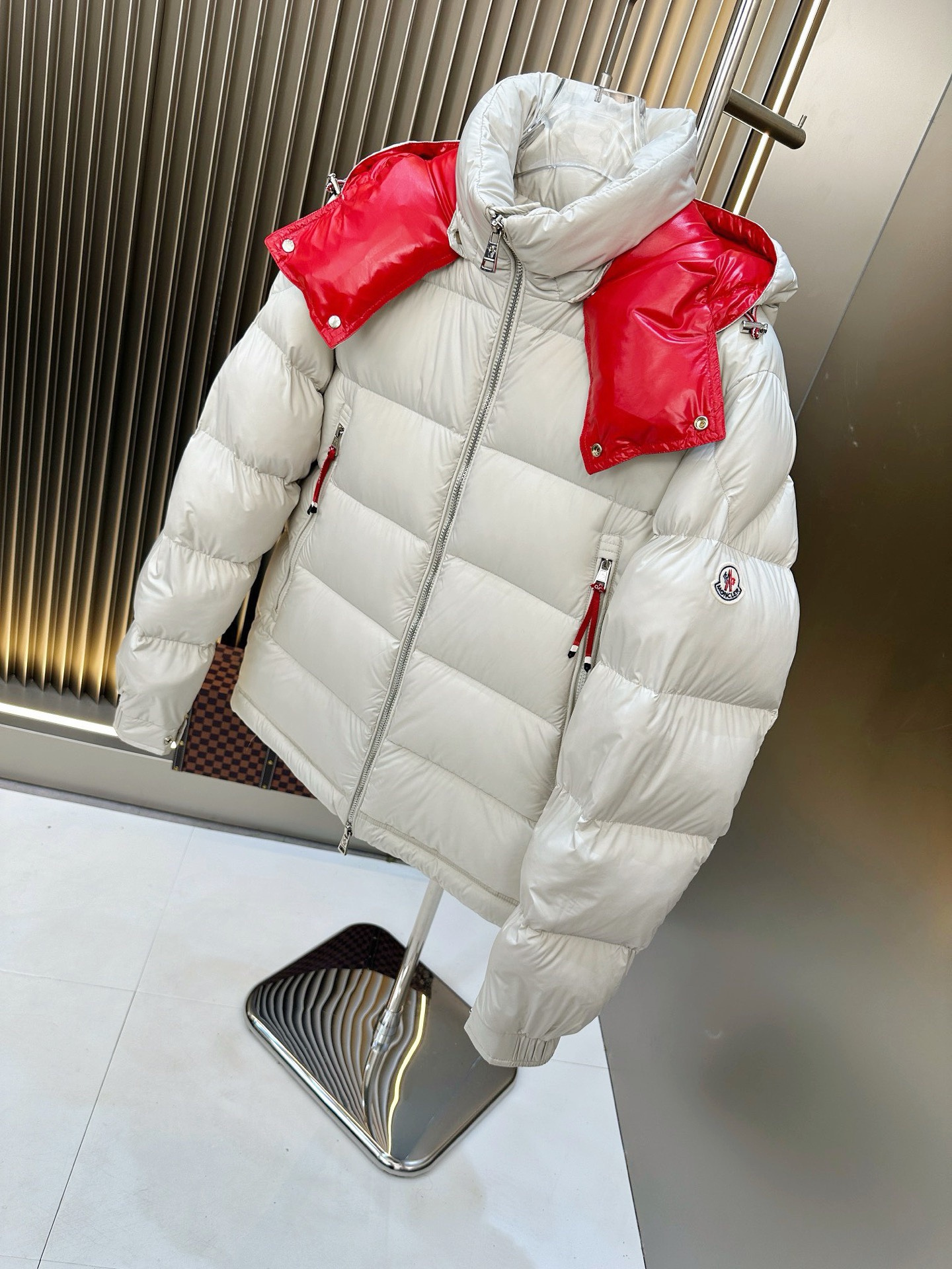 Moncler（モンクレール） 2025年最新作 ファッションデザイナーズモデル ダウンジャケット