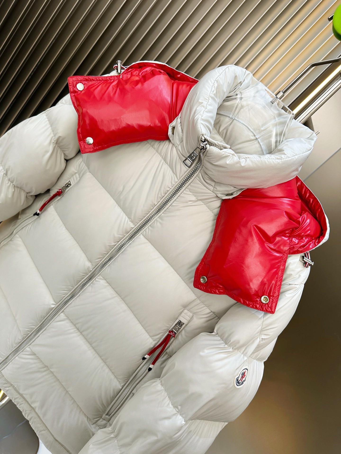 Moncler（モンクレール） 2025年最新作 ファッションデザイナーズモデル ダウンジャケット