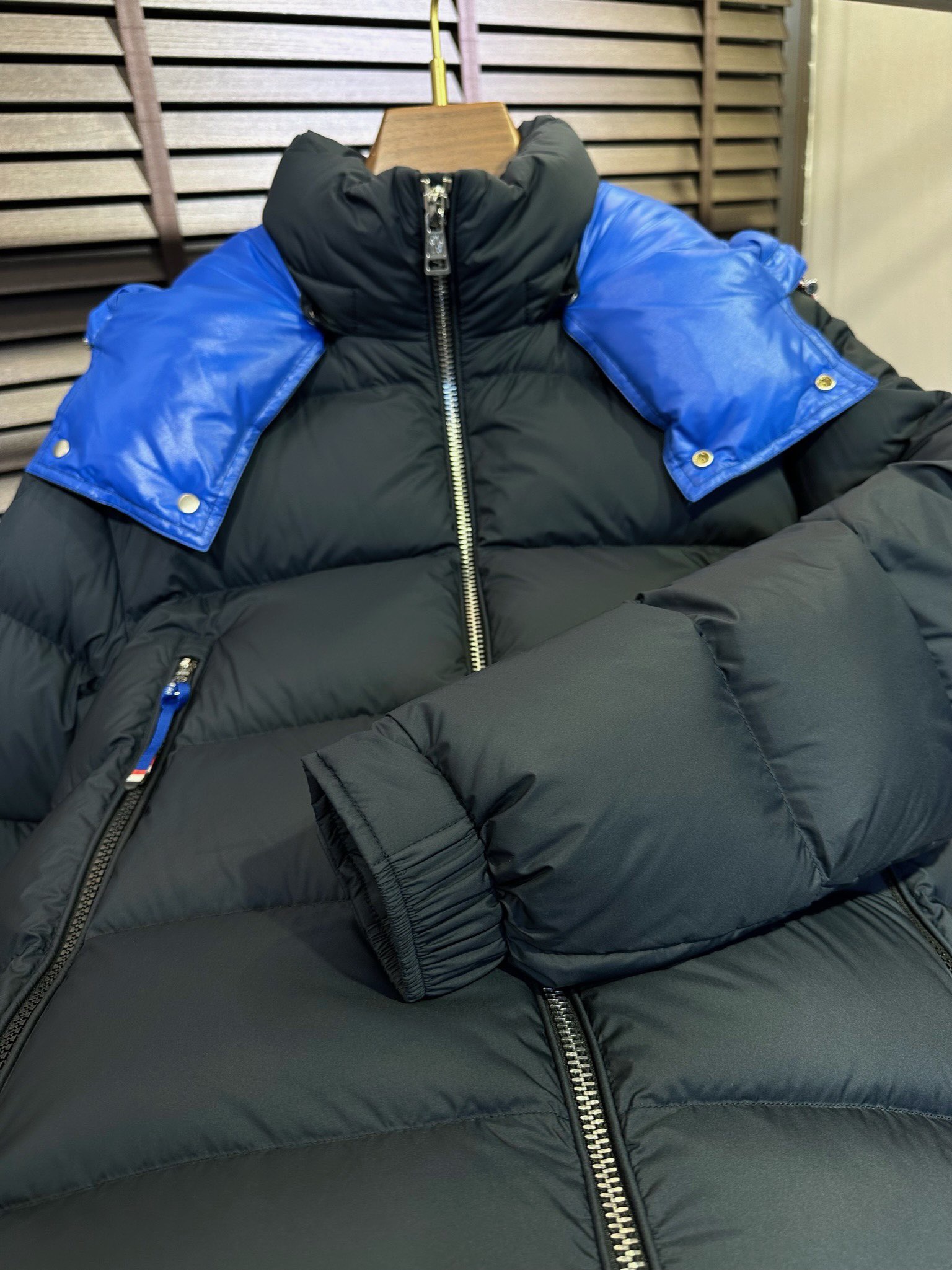 Moncler（モンクレール） 2025年最新作 ファッションデザイナーズモデル ダウンジャケット