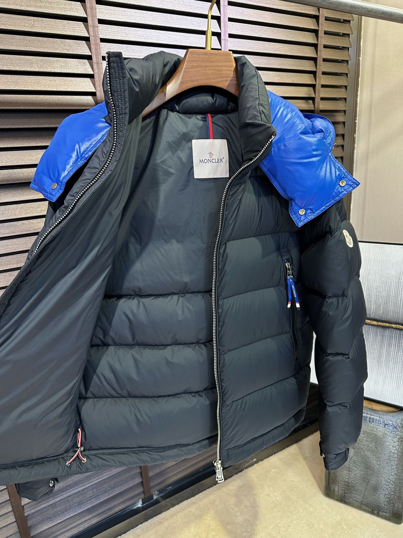 Moncler（モンクレール） 2025年最新作 ファッションデザイナーズモデル ダウンジャケット