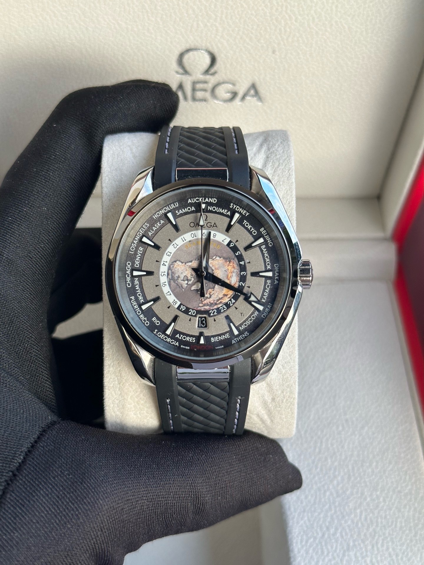 OMEGA オメガ シーマスター アクアテリア 150m 41mm 機械式腕時計