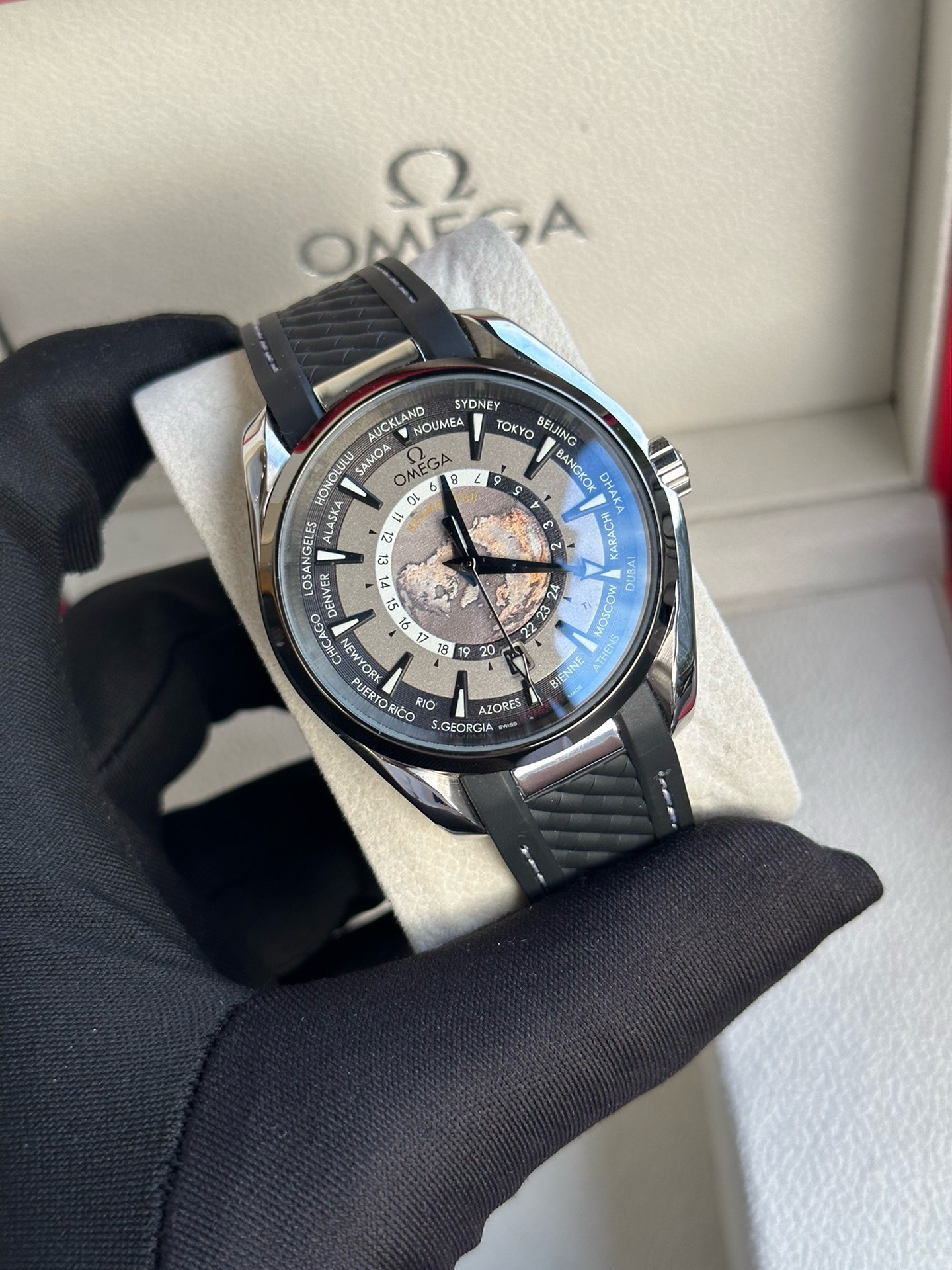 OMEGA オメガ シーマスター アクアテリア 150m 41mm 機械式腕時計