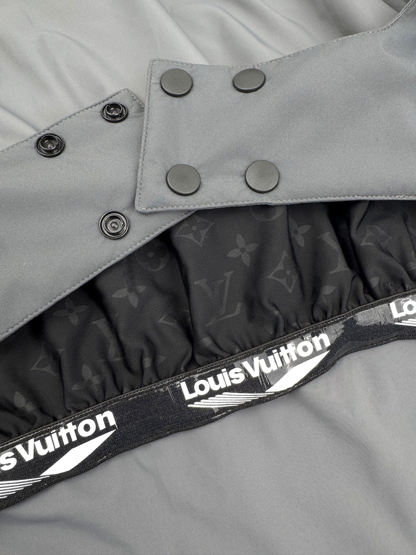 ルイ・ヴィトン スキージャケット ツートンカラー(グースダウン)スキーダウンジャケット 90グースダウン MONCLER