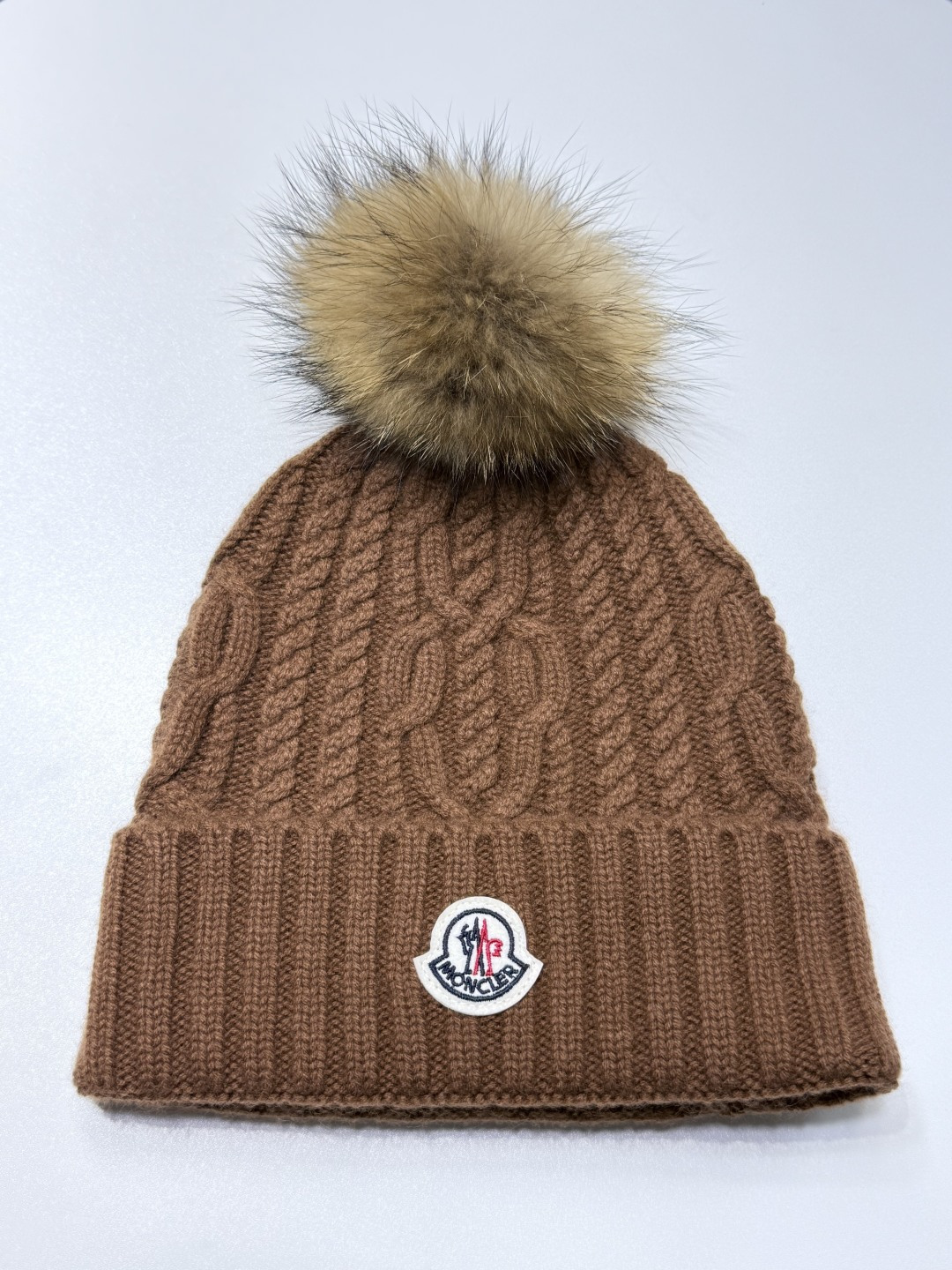 モンクレール新作 フォックスファーボール付きニット帽 Moncler