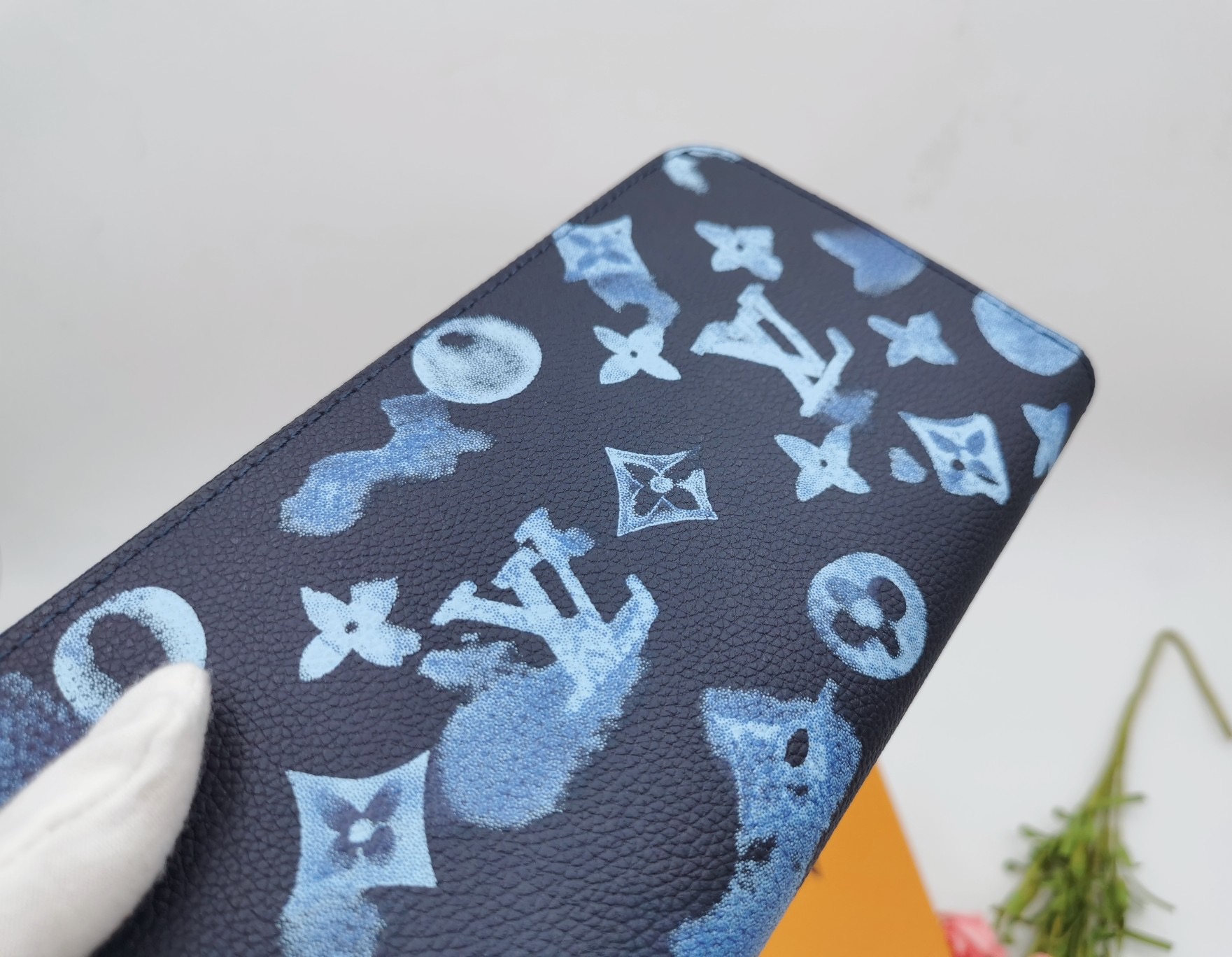 日本完売【LV】 Brazza お財布 M80466財布