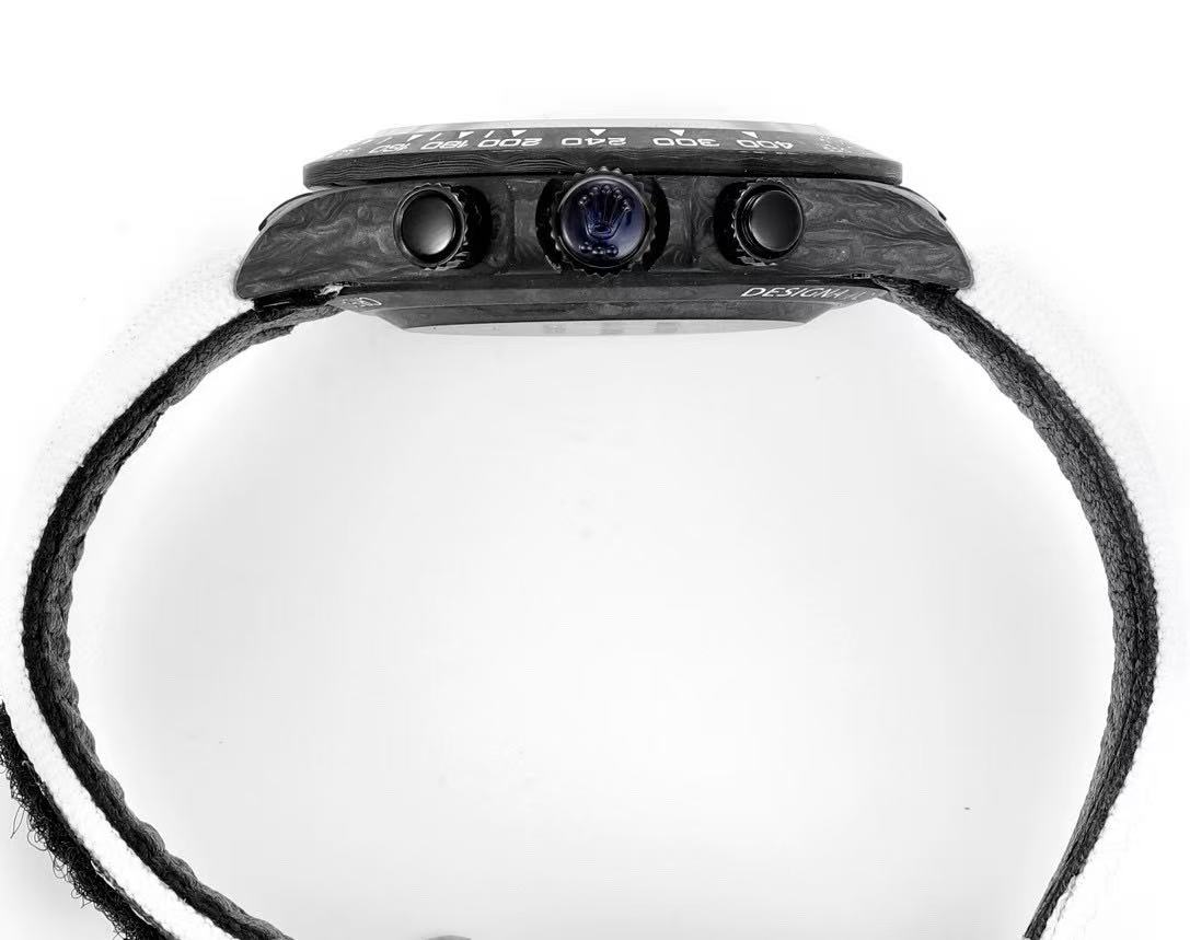 ROLEX（ロレックス）機械式腕時計 デイトナ カーボンファイバー カスタムエディション  40MM 腕時計