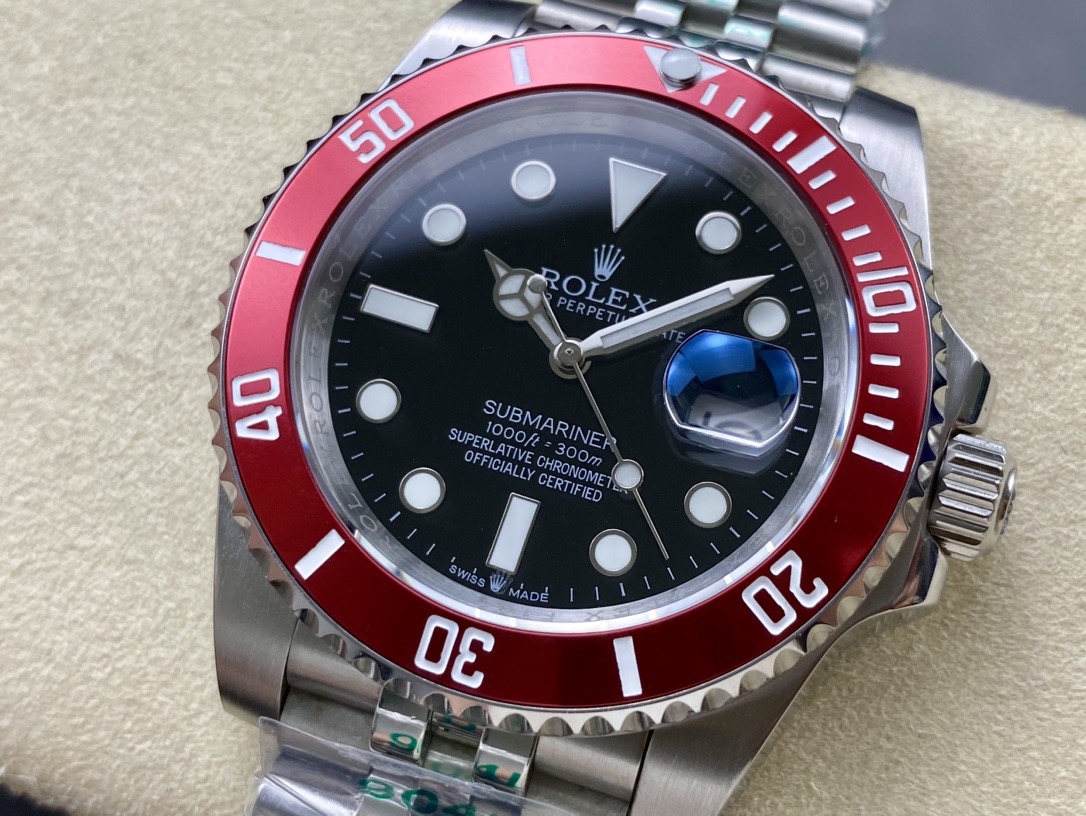 ROLEX ロレックス 潜水者SUBシリーズ  機械式時計潜水艇乗組員「70周年記念日」を称えて