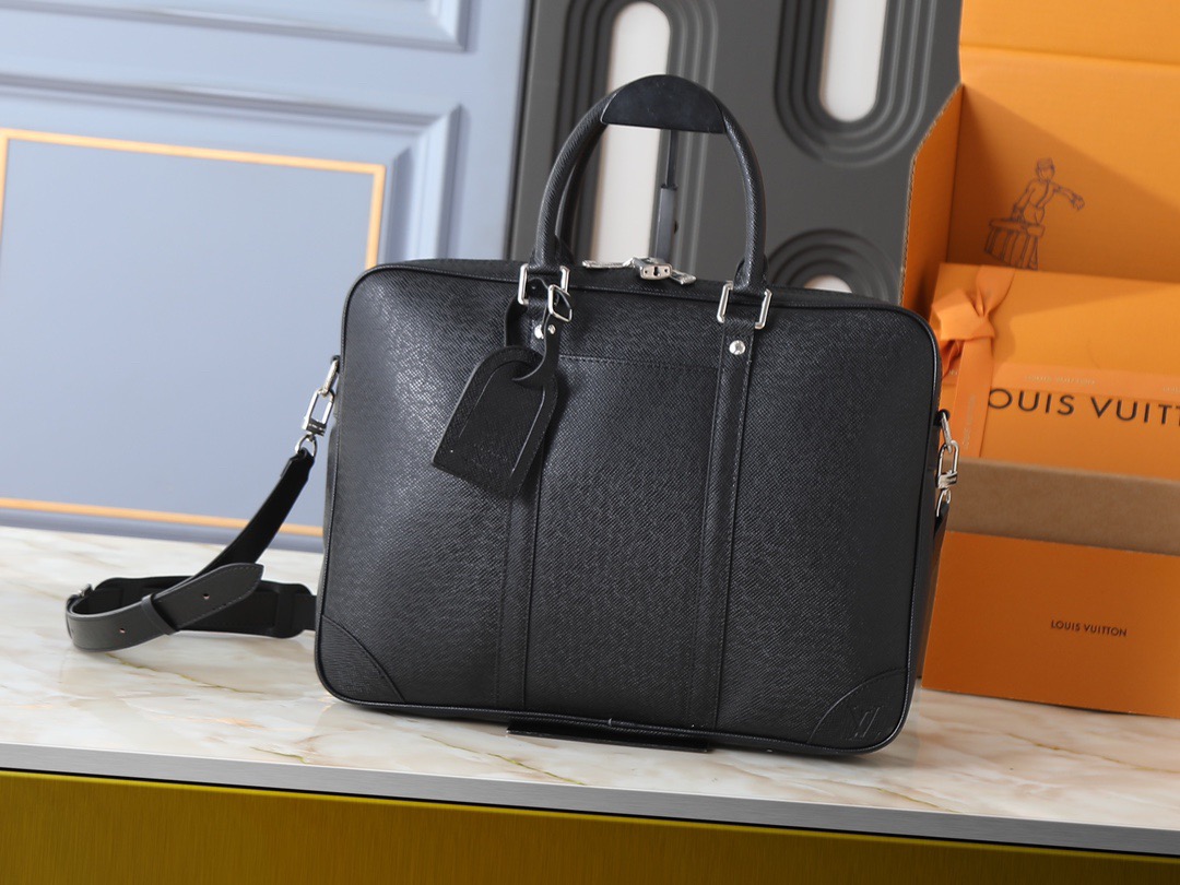ルイ・ヴィトン LV 2026新作 M46457-40445-40444 Voyage メンズショルダーバッグ 小サイズブリーフケース