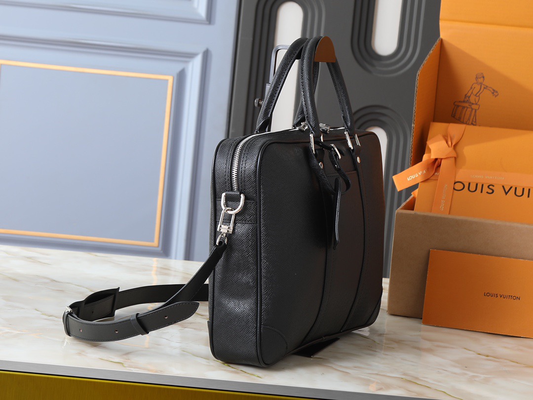 ルイ・ヴィトン LV 2026新作 M46457-40445-40444 Voyage メンズショルダーバッグ 小サイズブリーフケース
